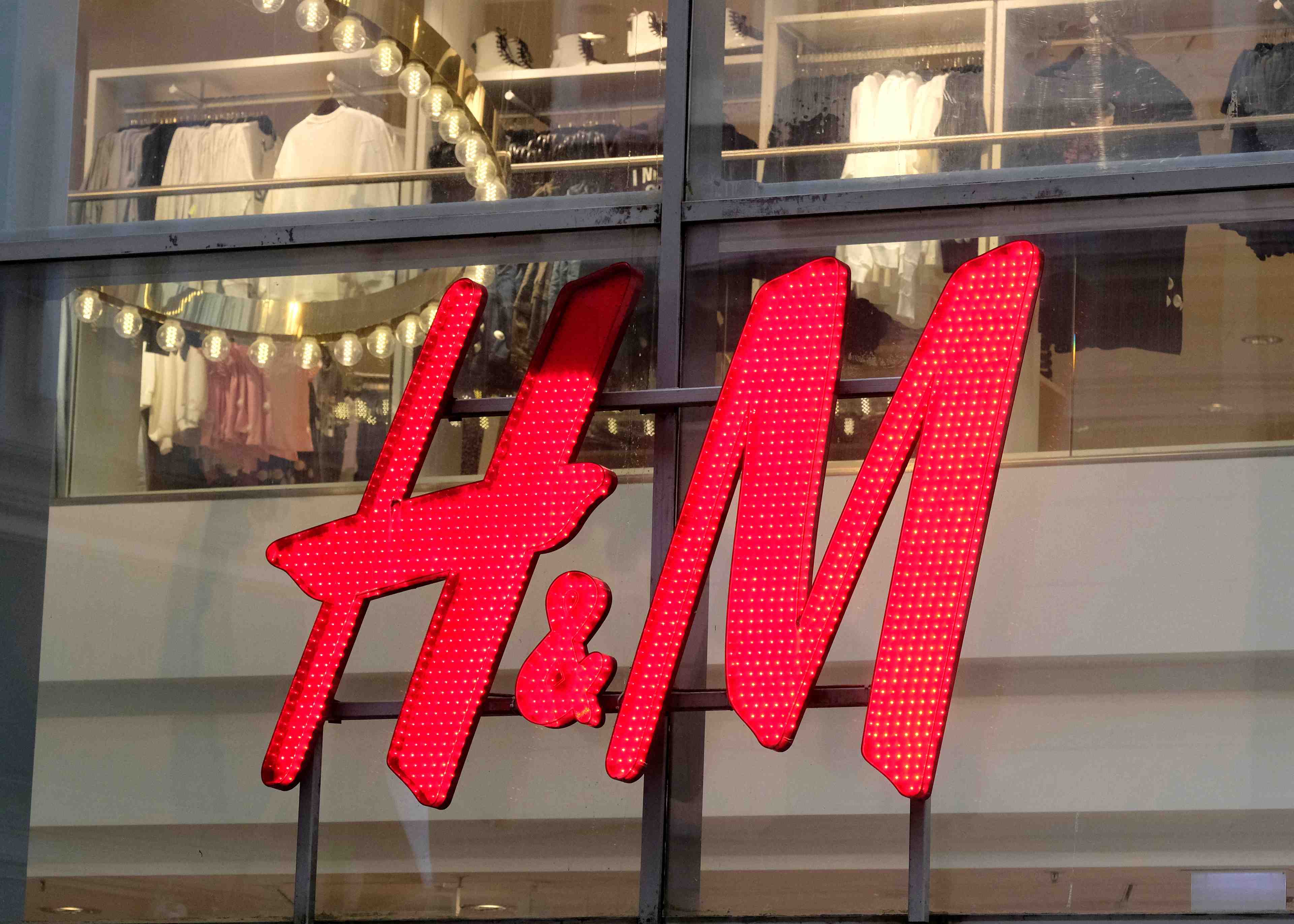 H&m : les ventes au quatrieme trimestre retrouvent leur niveau d'avant-crise
