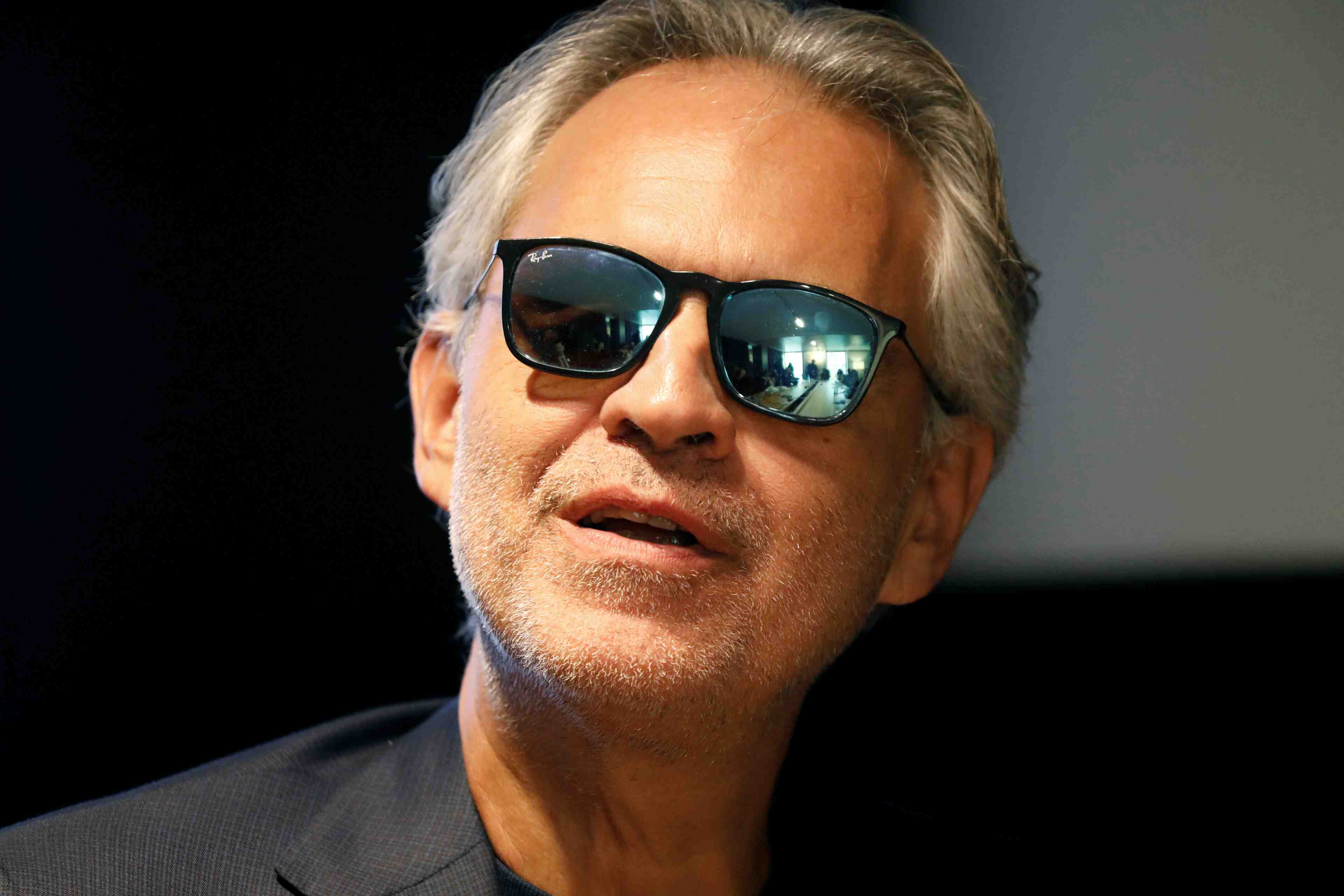 Andrea bocelli etend ses projets musicaux pour les enfants vulnerables