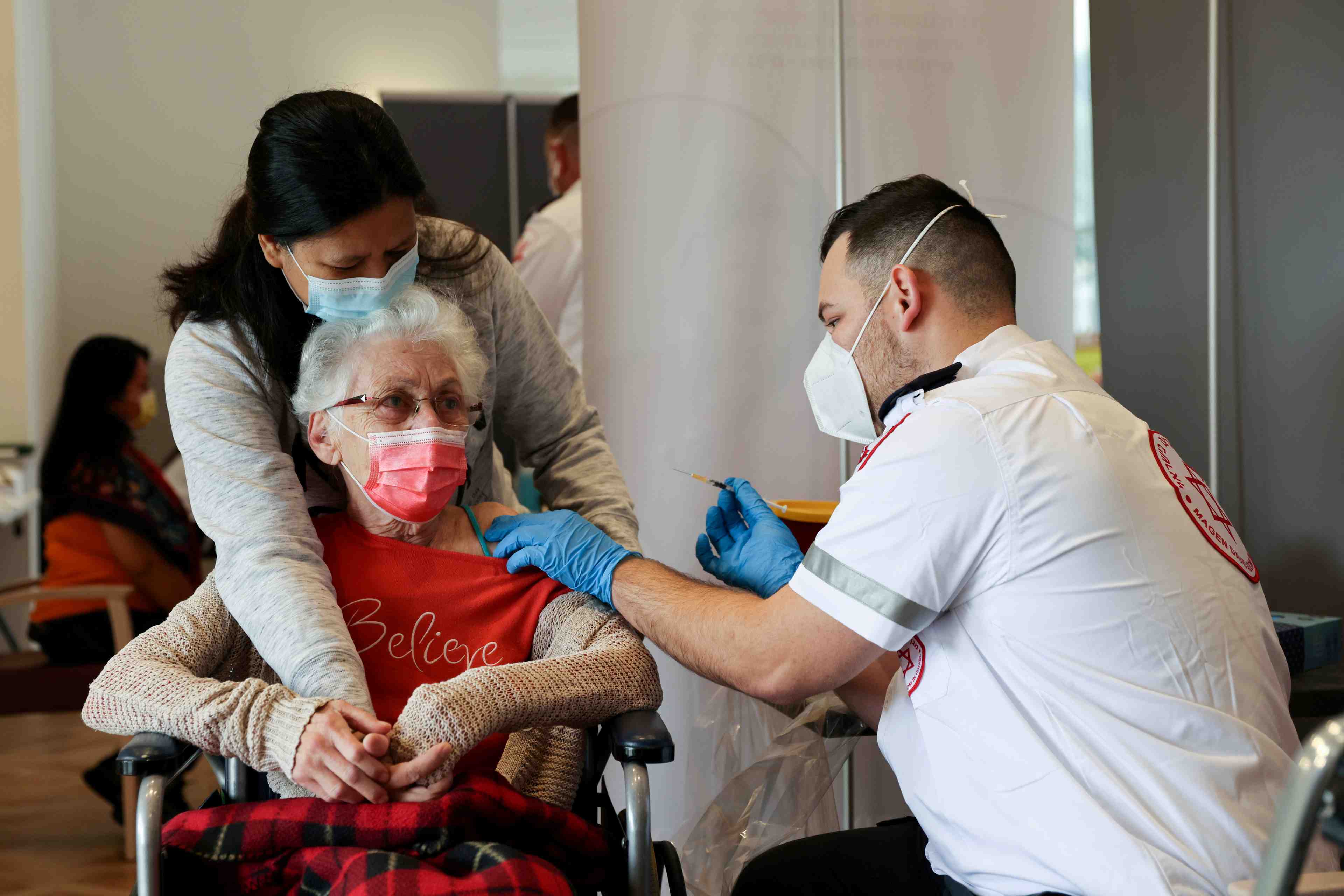Coronavirus: israel propose un rappel de pfizer aux adultes a risque