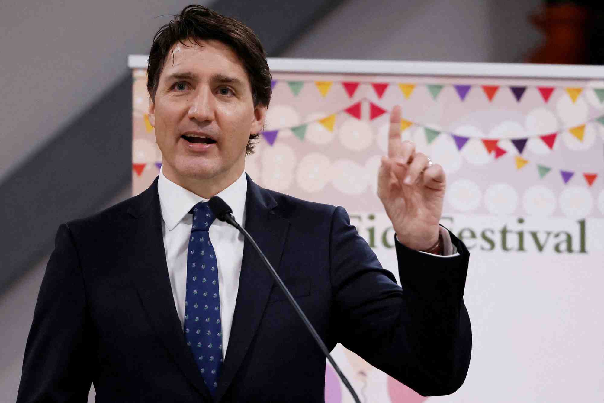 Canada: justin trudeau s'engage a defendre l'avortement