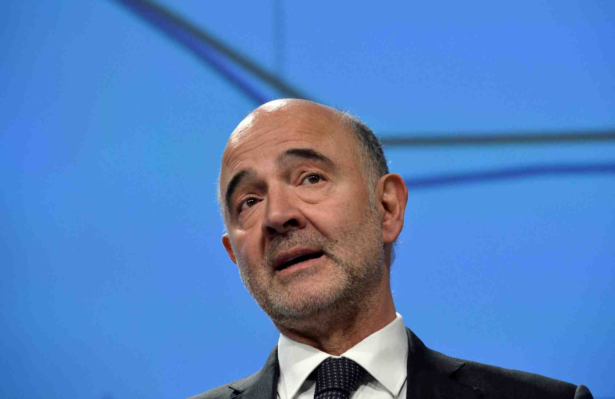 France: moscovici doute du programme de stabilite du gouvernement