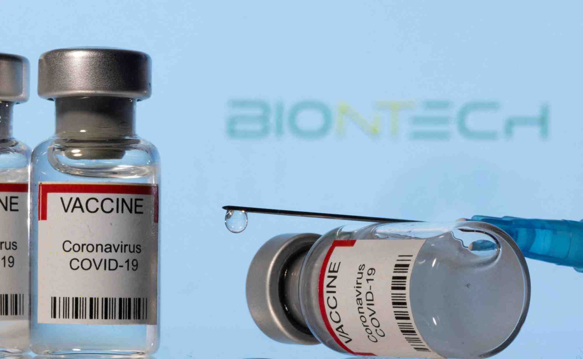 Biontech prevoit des livraisons de vaccins adaptes au variant omicron des octobre