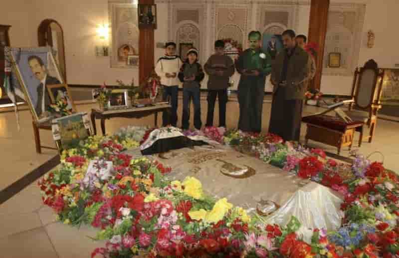 Le corps de Saddam Hussein déplacé par peur des milices chiites