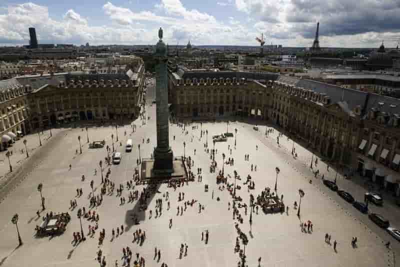 Mauboussin, prudent pour 2015, quitte la place Vendôme