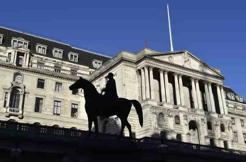La banque d'angleterre laisse son taux directeur inchange