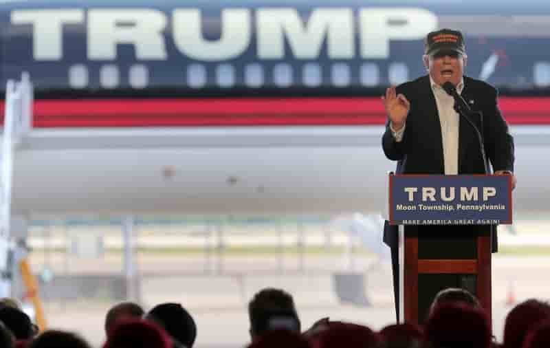 Apres la tuerie d’orlando, donald trump demande a barack obama a demissionner