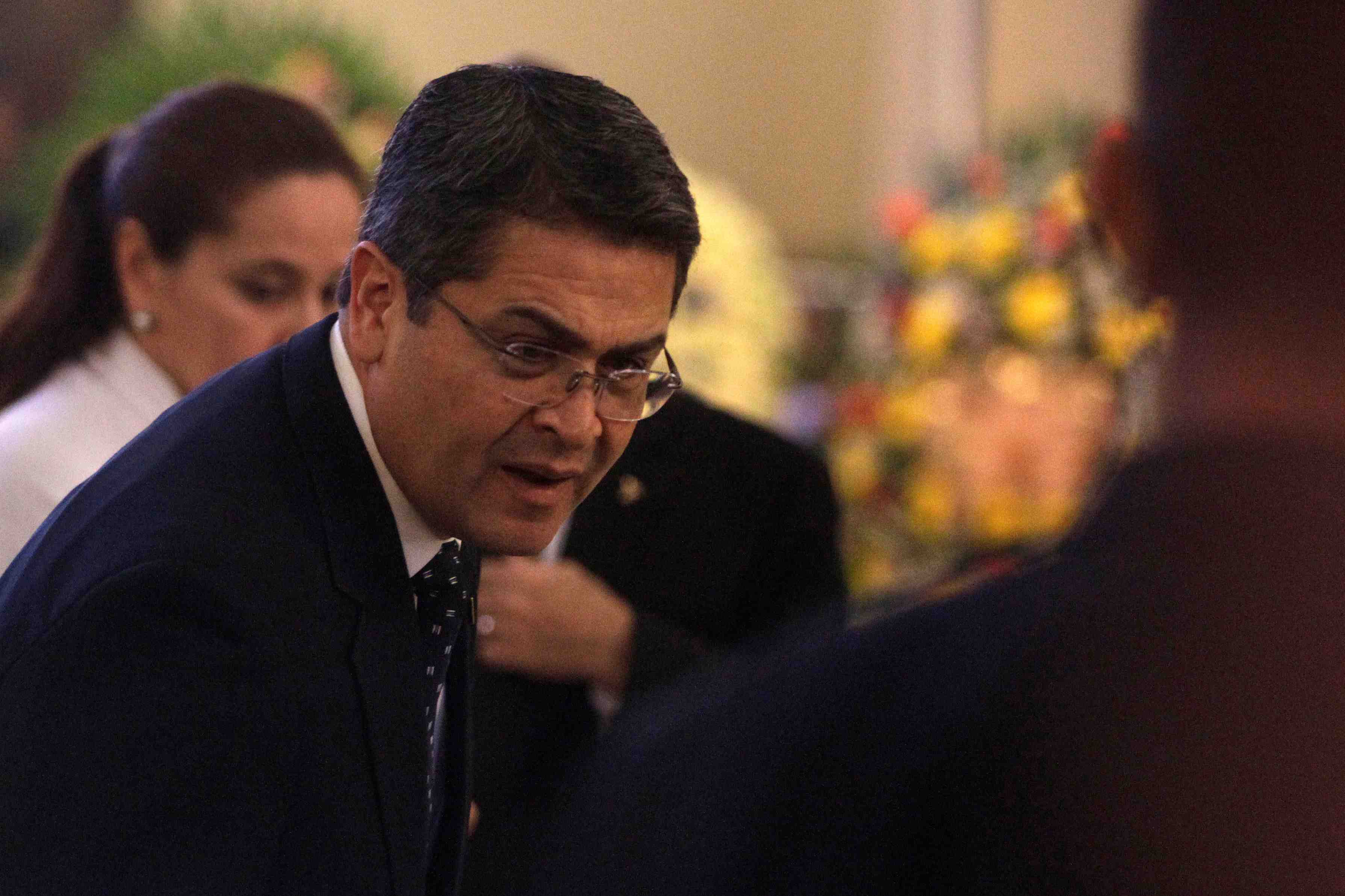 Le president du honduras proclame sa victoire