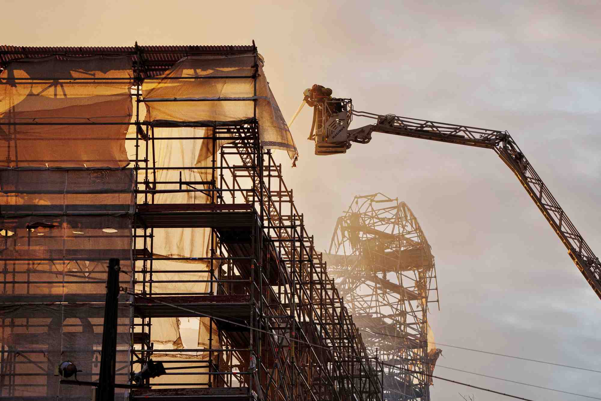 L'ancienne bourse de copenhague, detruite par un incendie