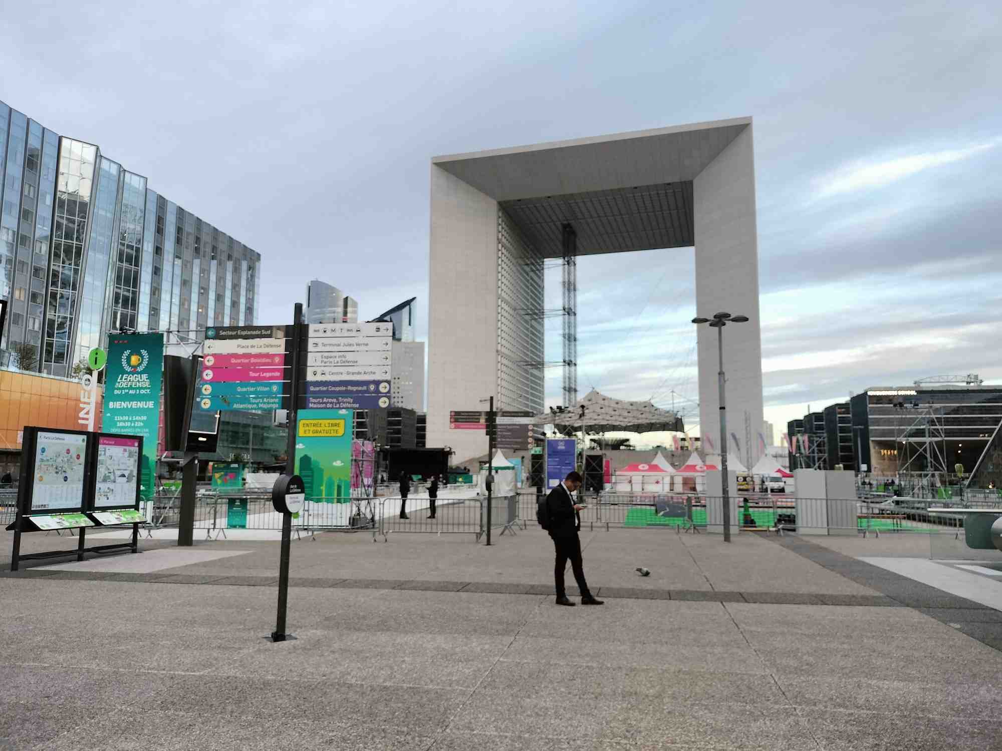 La Défense ce 1er octobre à 8 heures.