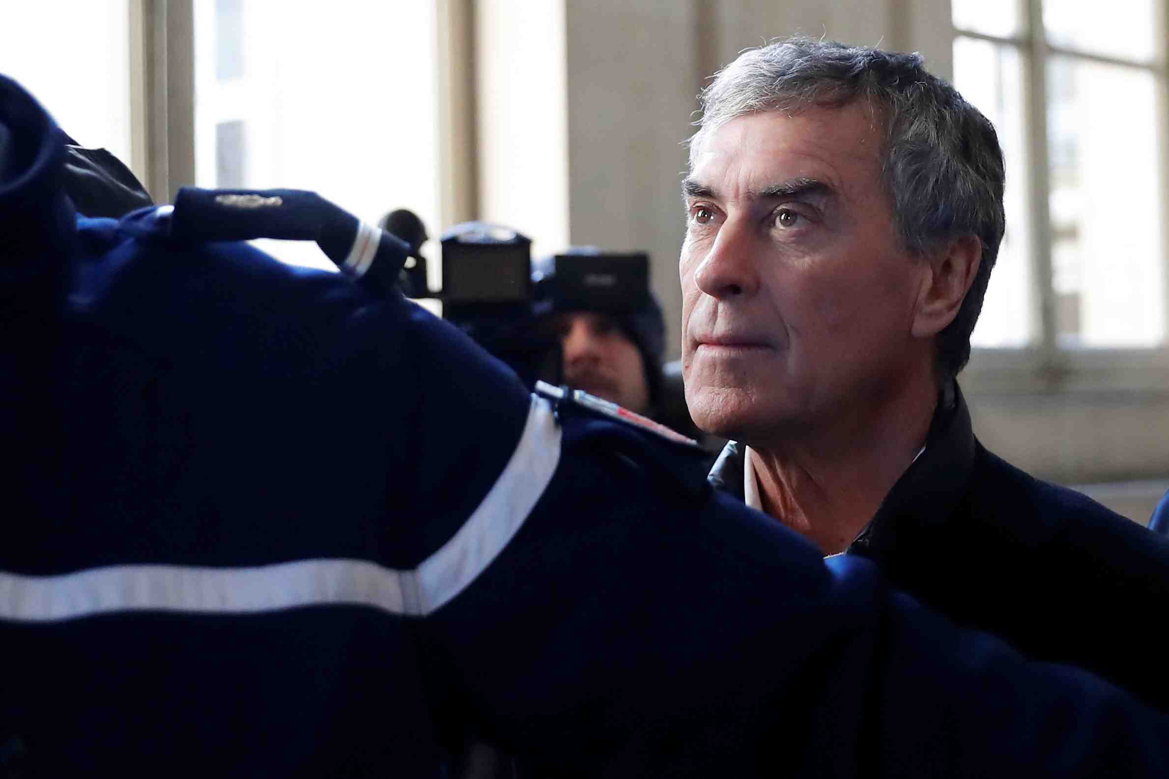 Cahuzac, retraite et paria, a "peur" d'aller en prison