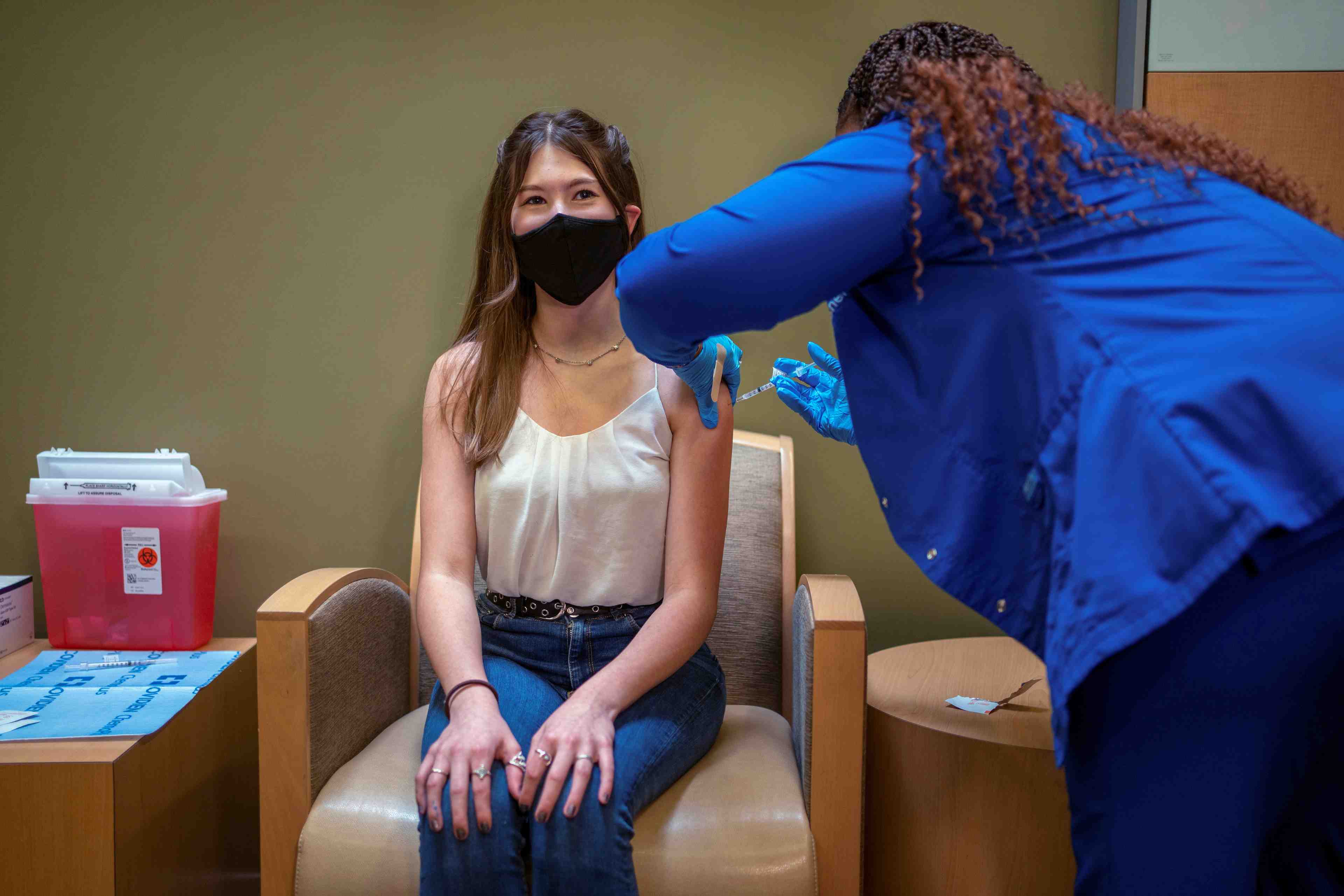 Coronavirus: l'ema autorise le vaccin de pfizer/biontech pour les 12-15 ans