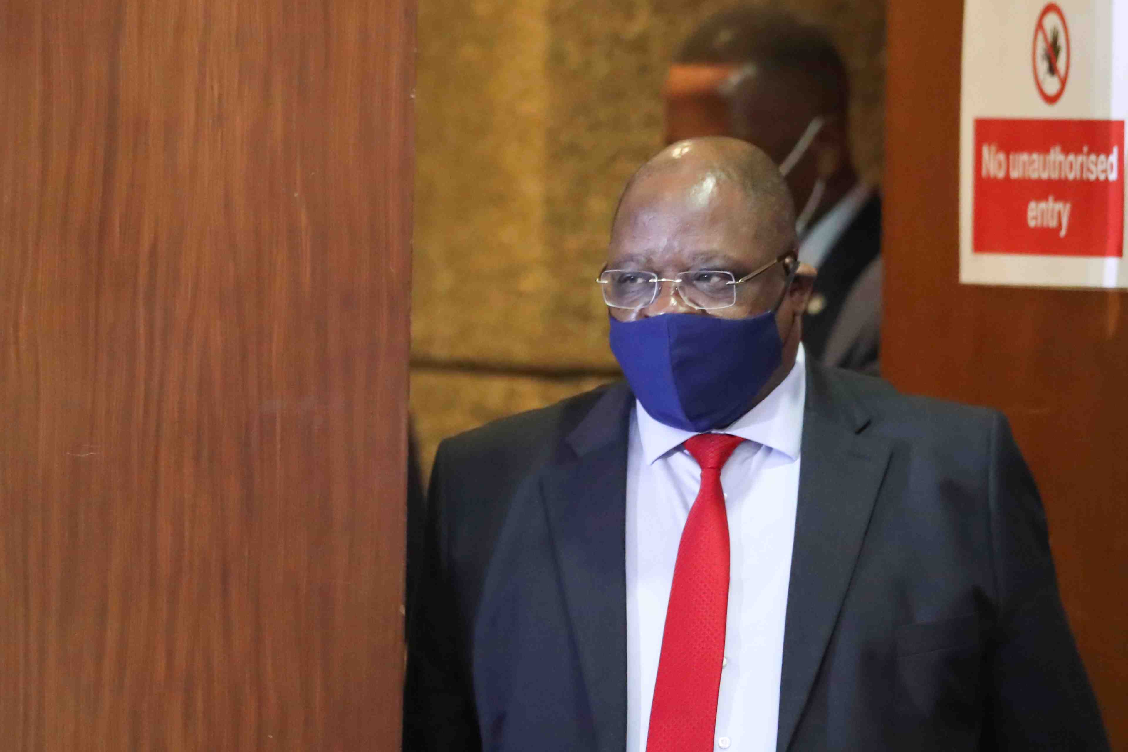 Afrique du sud: le proces pour corruption de l'ex-president zuma ajourne