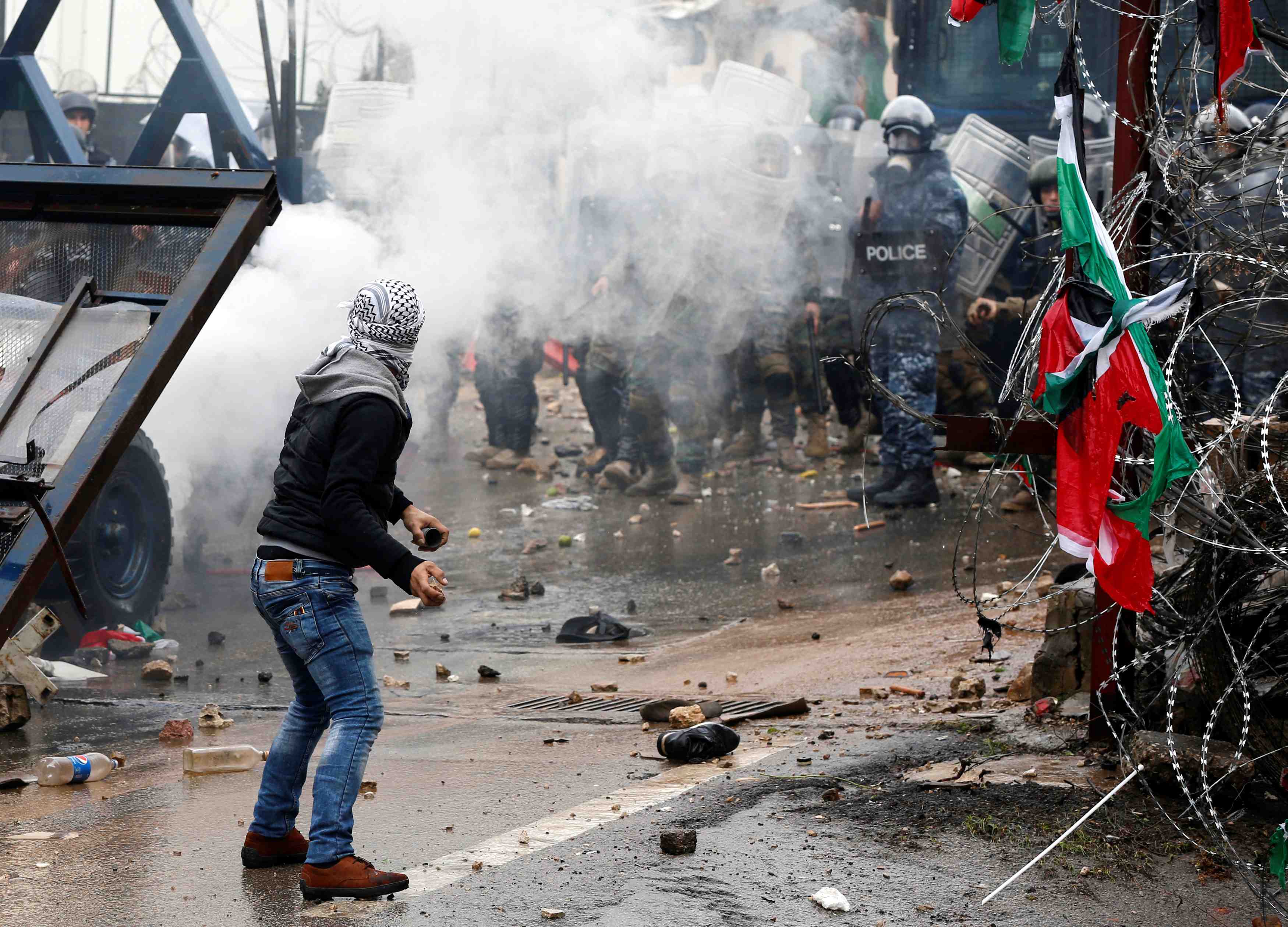 Un israelien blesse a jerusalem, manifestation a beyrouth