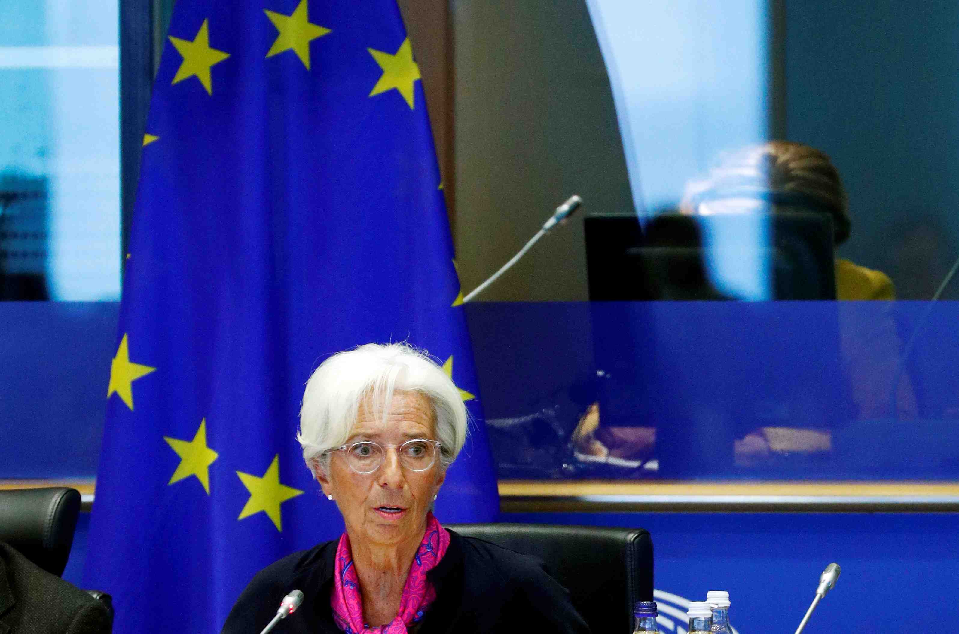 Le parlement europeen valide la nomination de lagarde a la bce