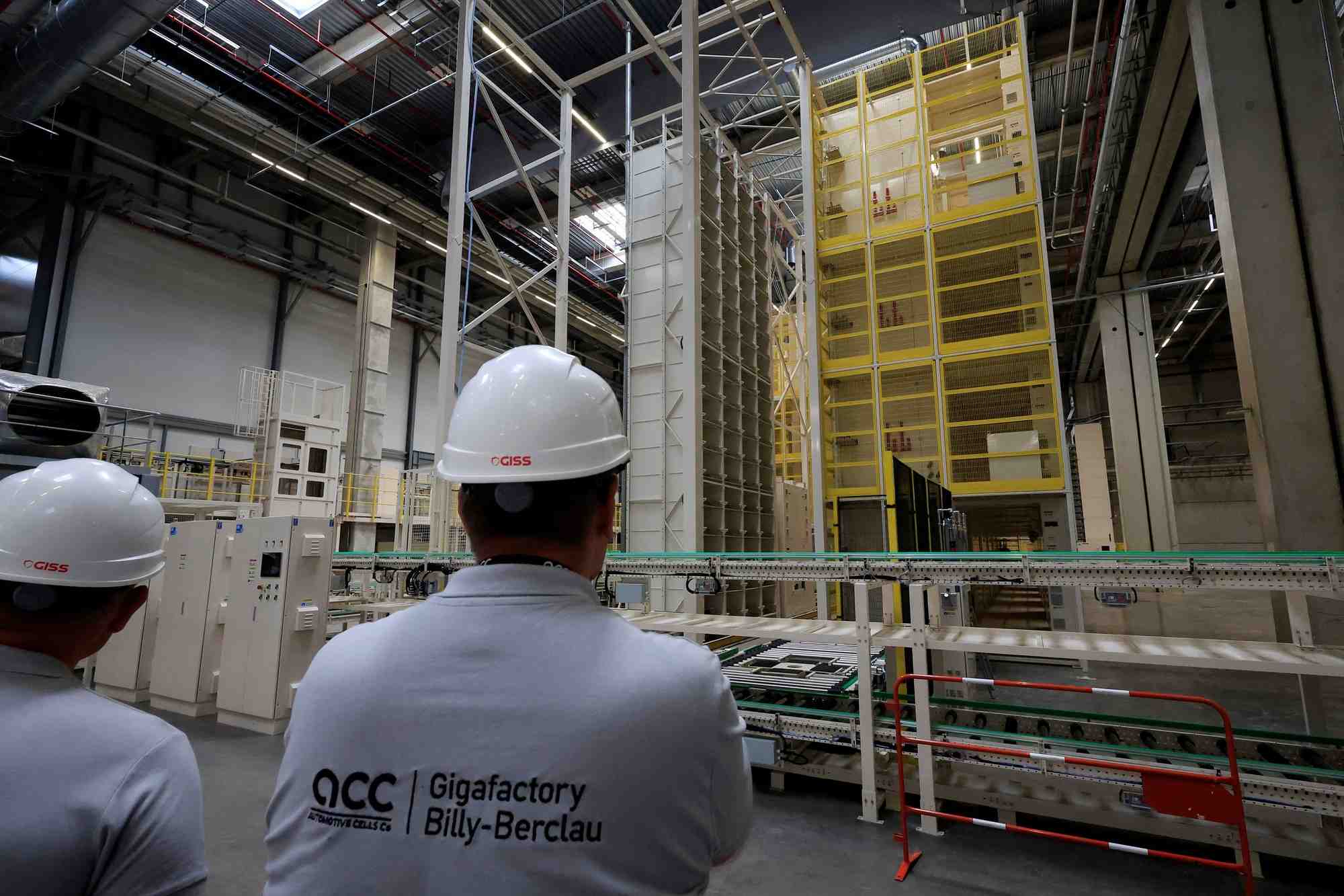 ACC est une coentreprise réunissant Stellantis, Mercedes et TotalEnergies.