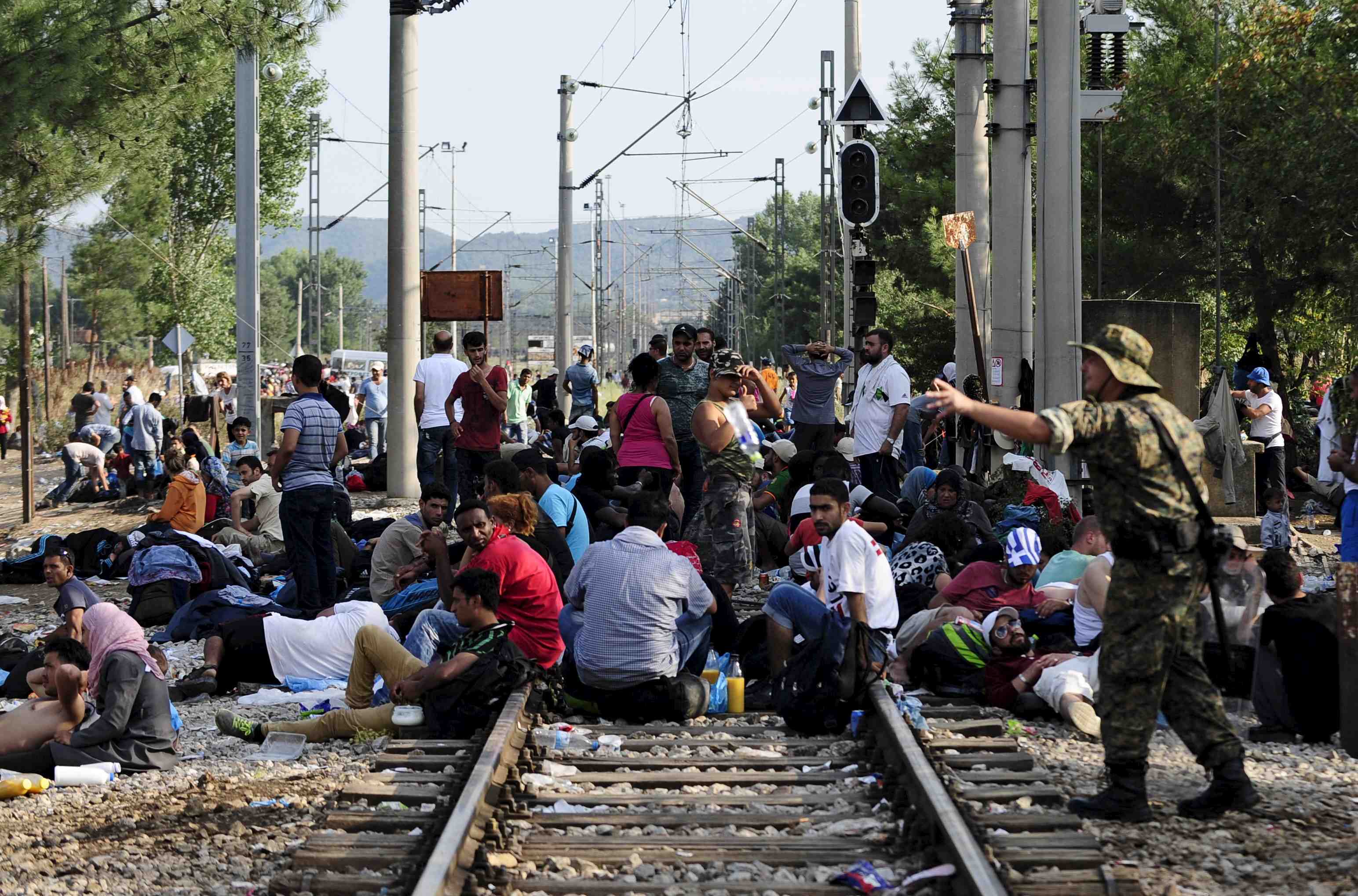 Tirs de gaz lacrymogene contre des migrants en macedoine