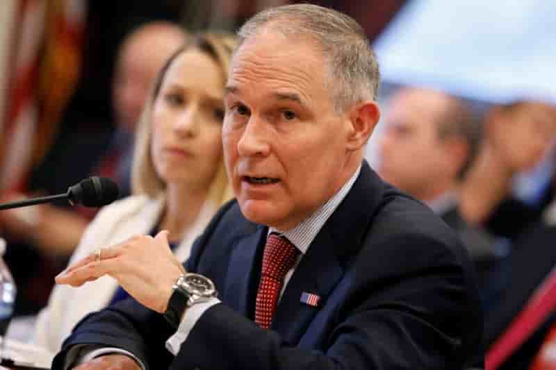 Les accusations visant le chef de l'epa inquietent la maison blanche