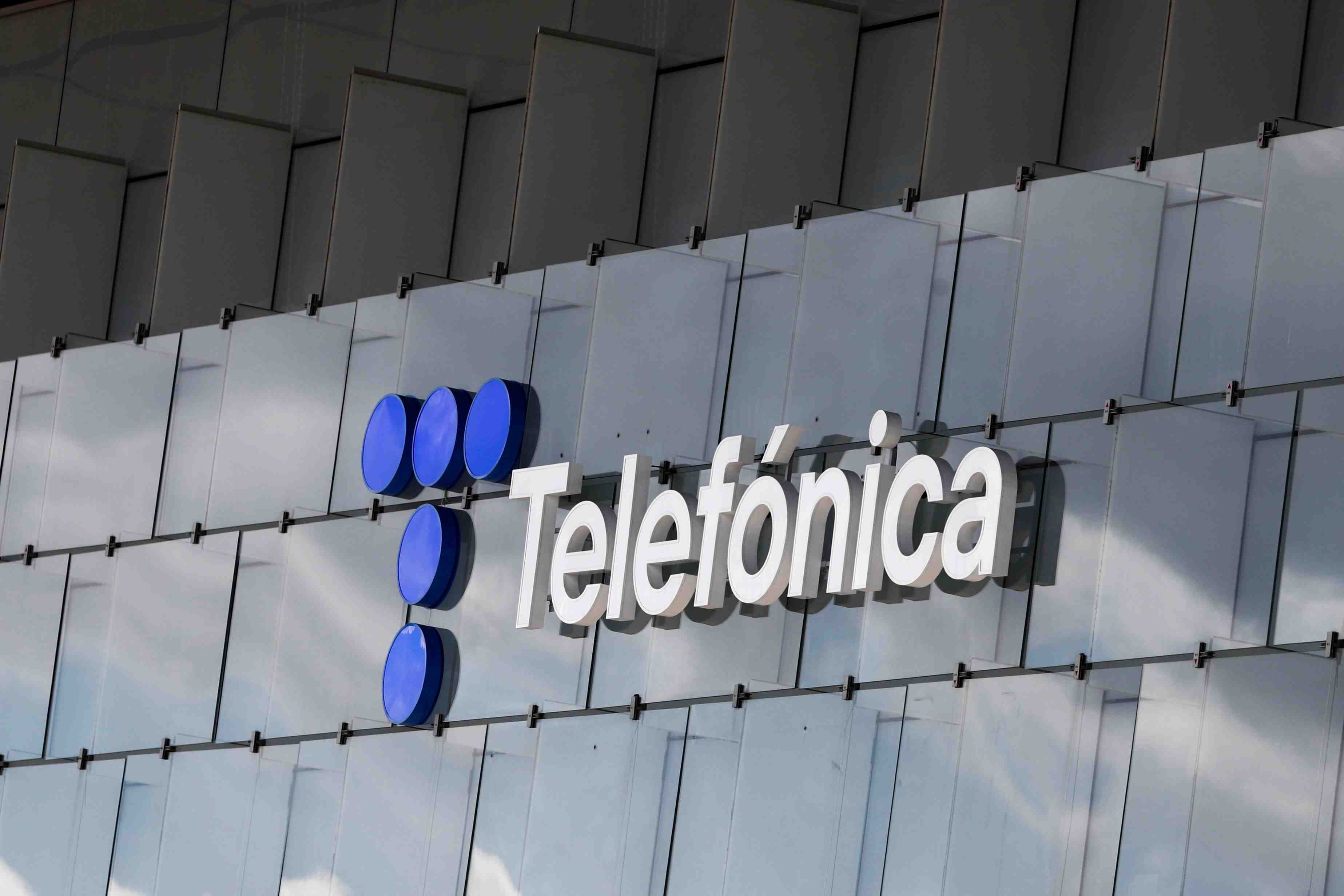 Espagne: telefonica precise son plan de departs volontaires, dit l'ugt