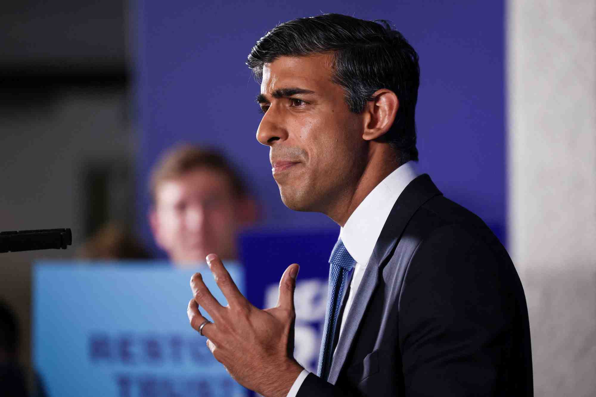 Grande-bretagne: rishi sunak lance sa campagne pour succeder a boris johnson