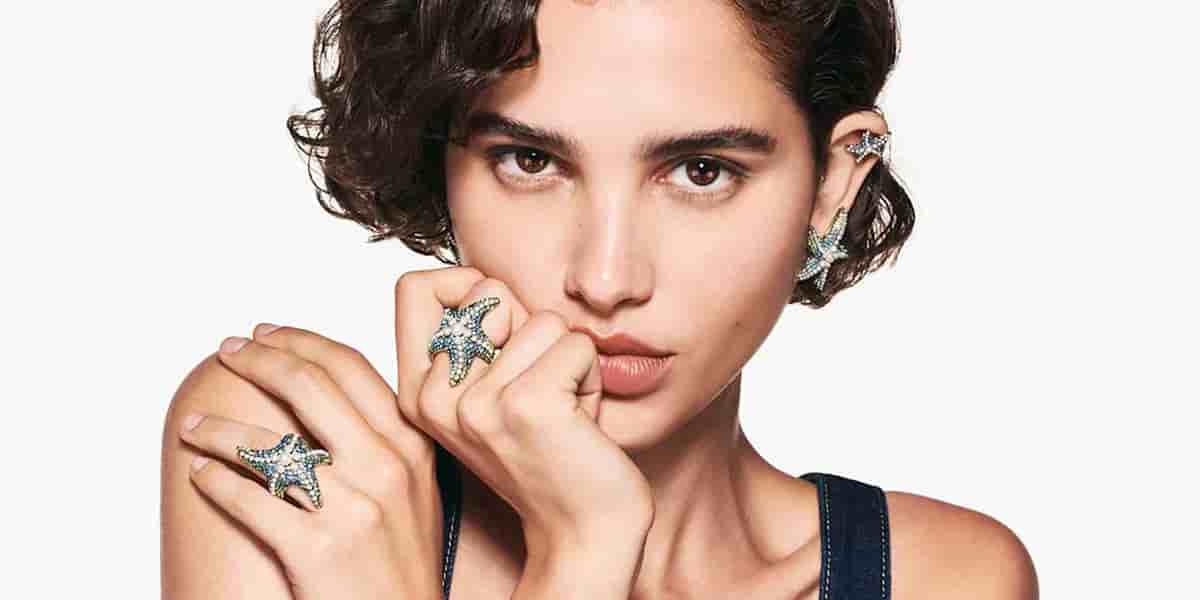 Bijoux de la collection Idyllia de Swarovski. Bague cocktail Idyllia Crystal pearls, Étoile de mer, Multicolore, Placage de ton or 300,00 €