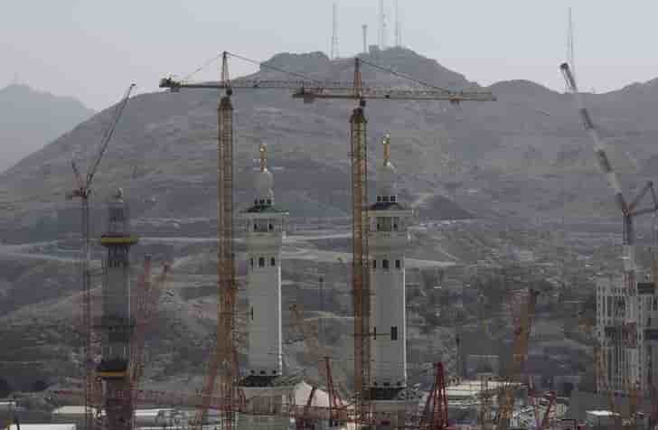 Une grue s'effondre a la mecque, 65 morts et 154 blesses
