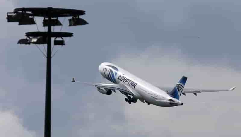 Les cartes memoires du vol egyptair acheminees en france