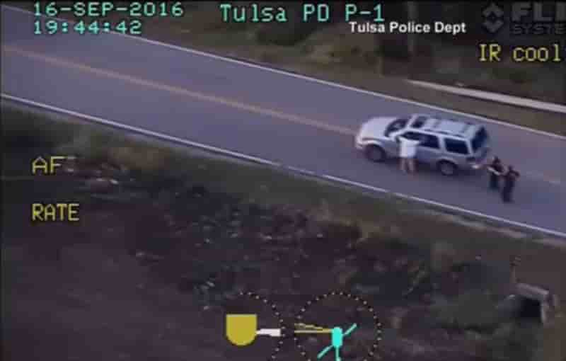 Une policiere inculpee de l'homicide d'un homme noir aux usa
