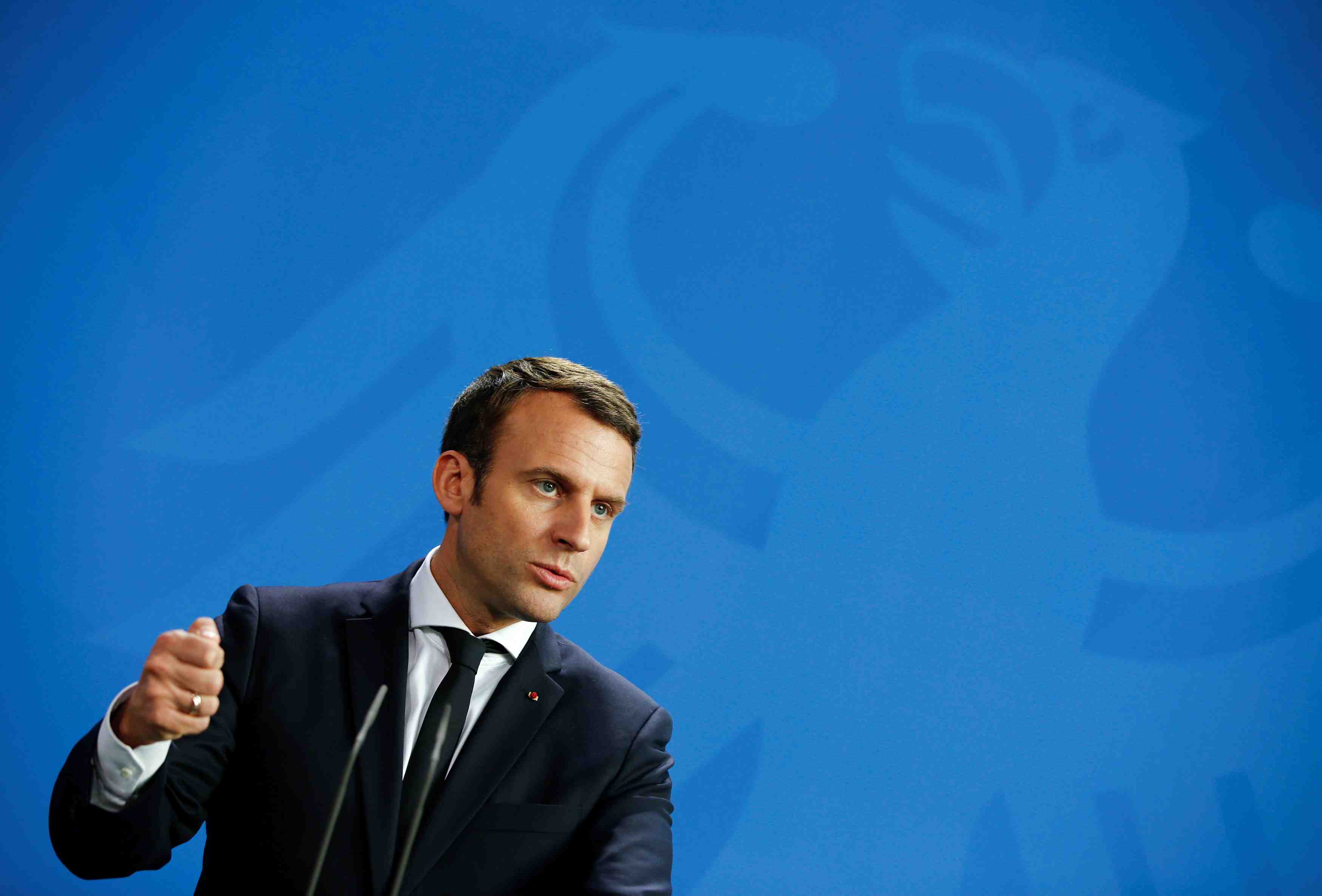 Macron va s'entretenir avec may apres l'attentat de manchester