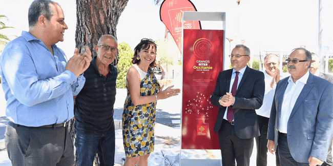 C. Delga (Région) et S. morant (Vinci Autoroutes) dévoilent le nouveau totem