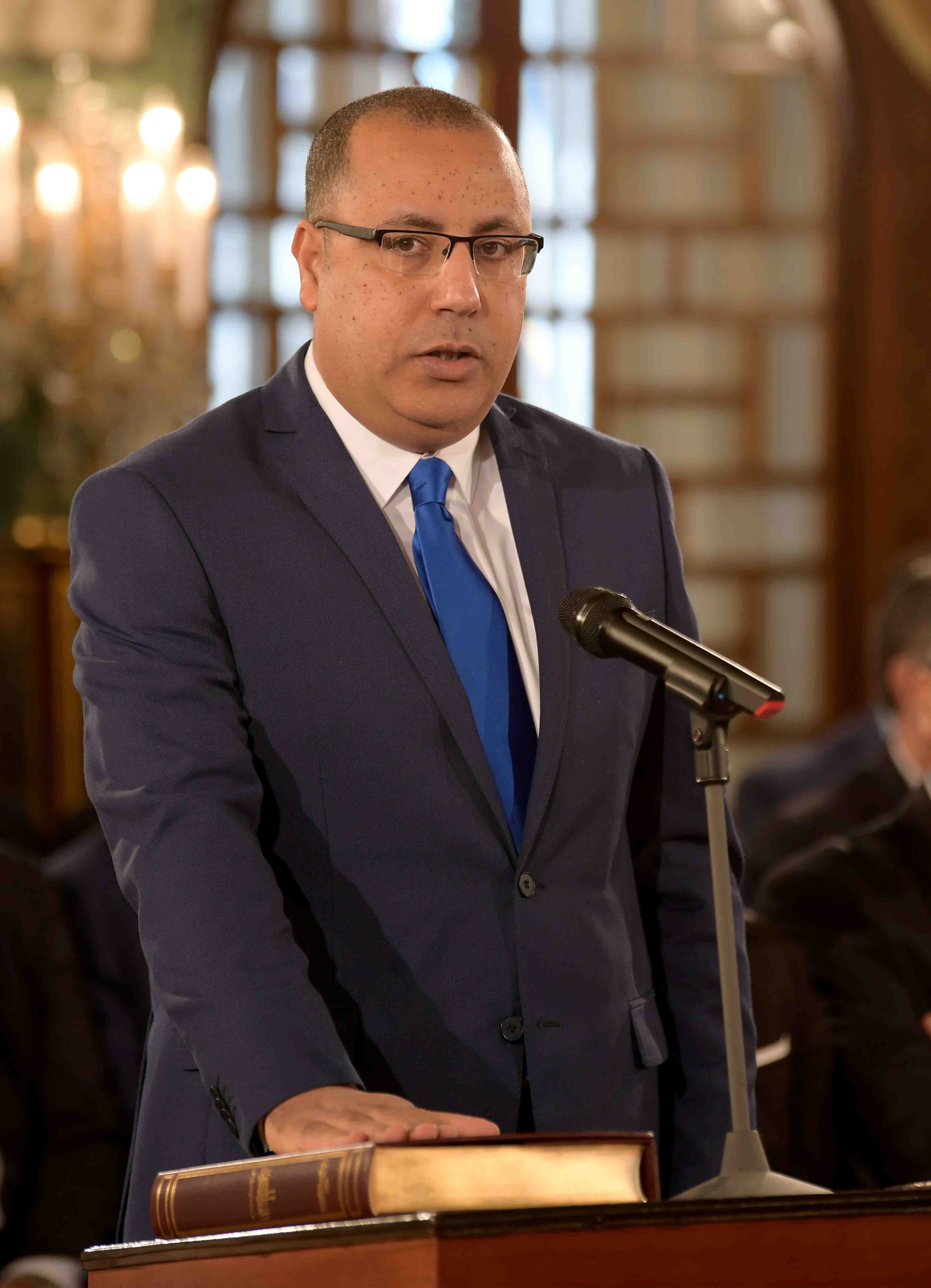 Tunisie: le premier ministre designe choisit un gouvernement de technocrates