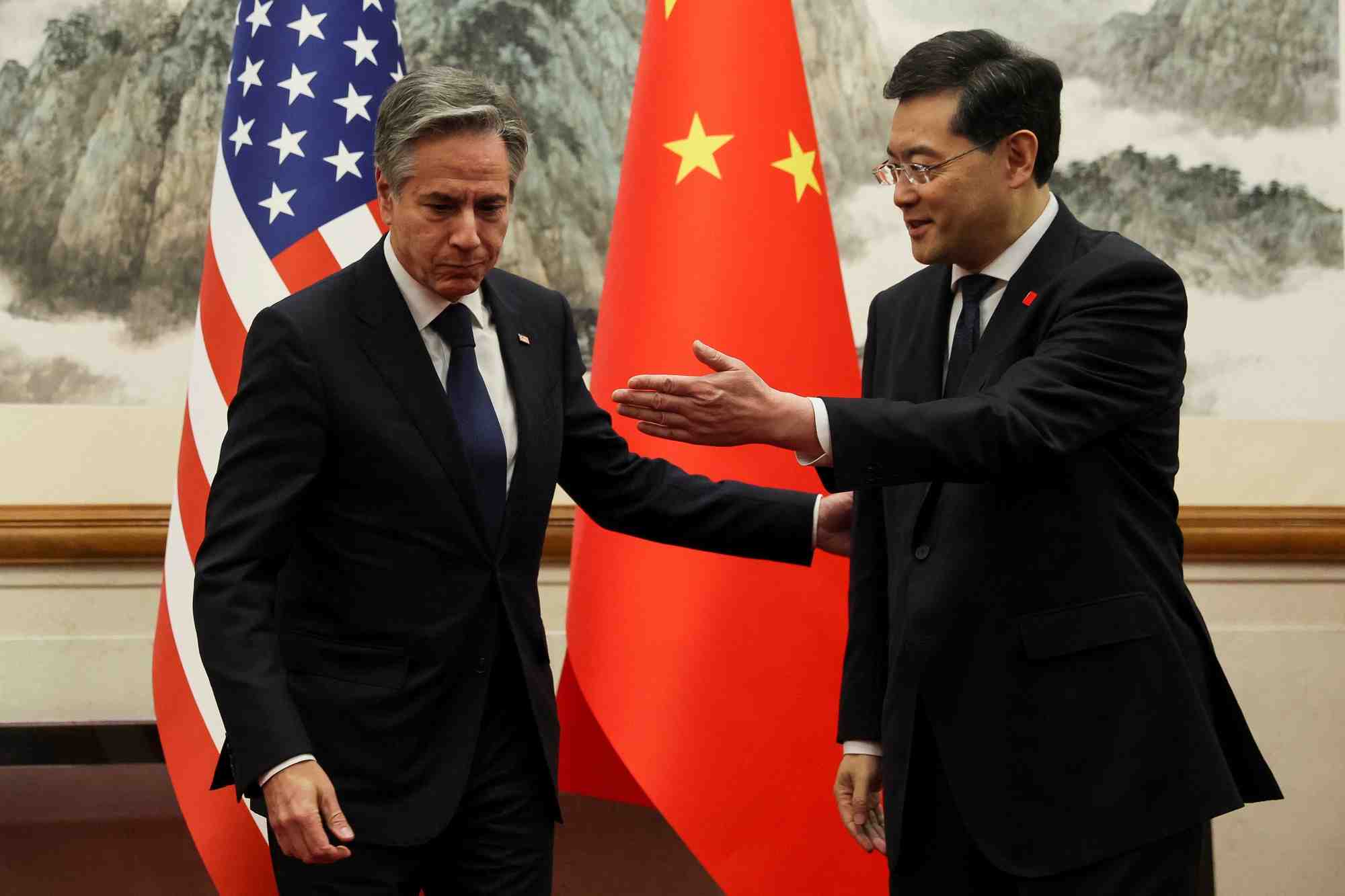 Le secretaire d'etat americain antony blinken rencontre le ministre chinois des affaires etrangeres qin gang a pekin