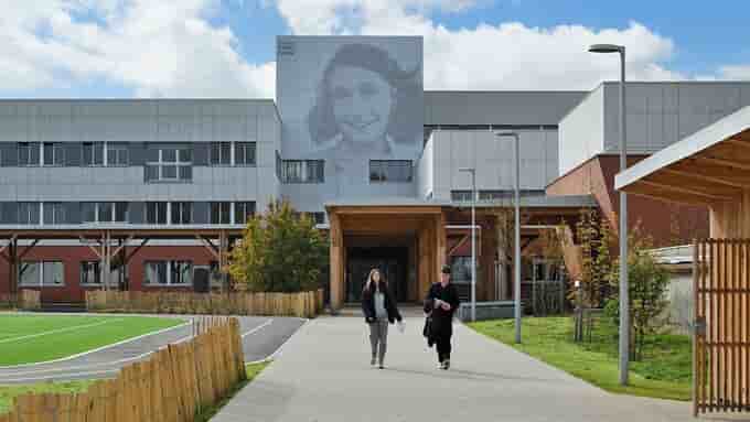 Le collège Anne Frank, à Saint-Just Saint-Rambert, bénéfice d'une lourde rénovation.