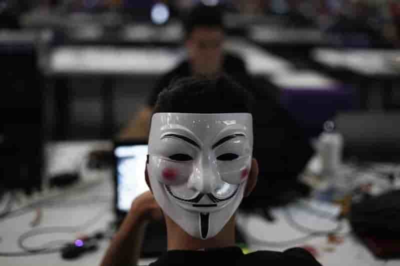 Anonymous menace les sponsors de la Coupe du monde de football