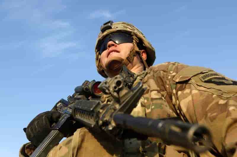 La chambre des representants vote une hausse massive des depenses militaires