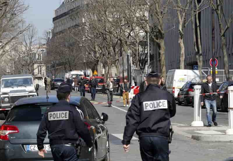 Un suspect arrete pour les colis pieges envoyes au fmi
