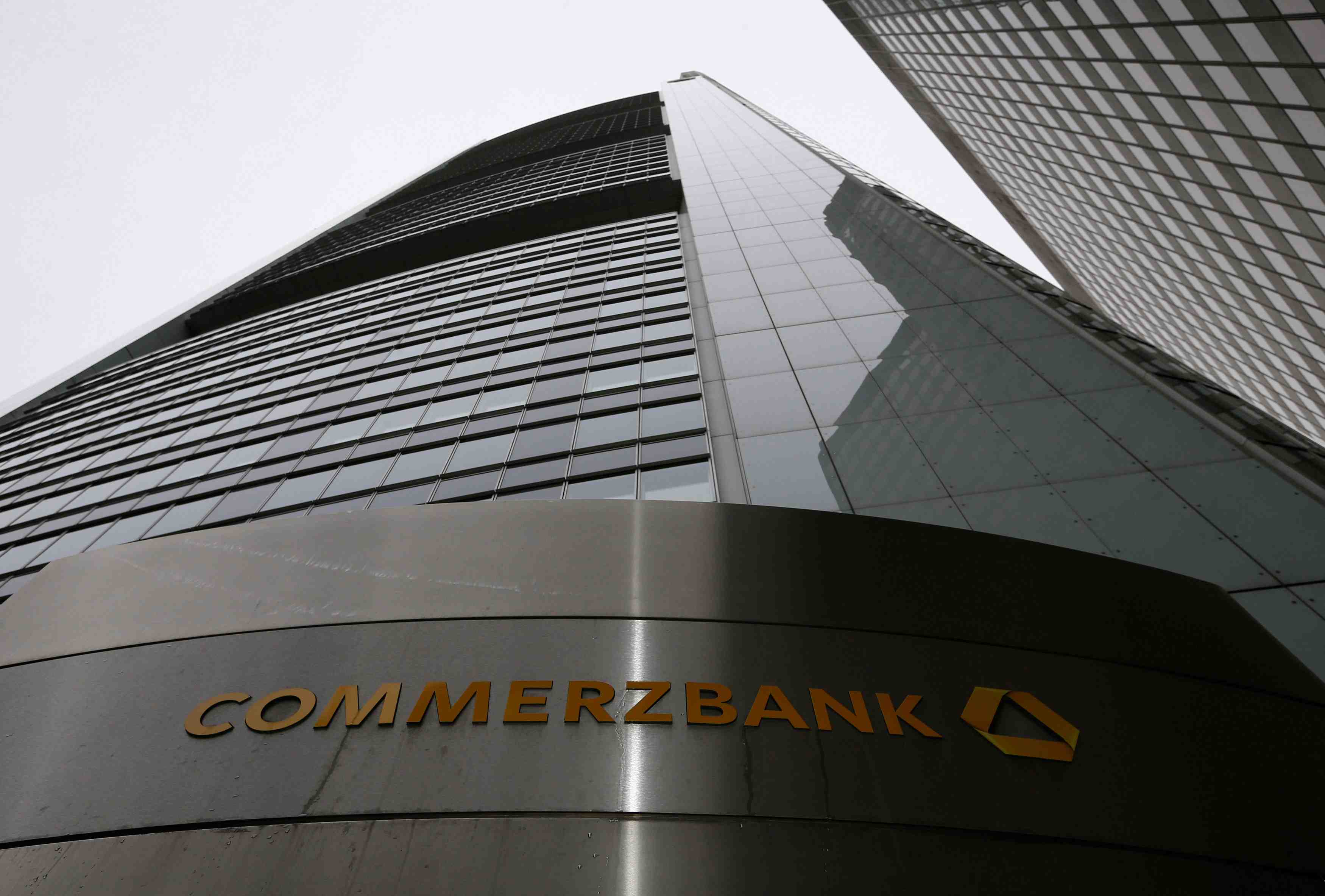 Ing a approche commerzbank en vue d'une fusion