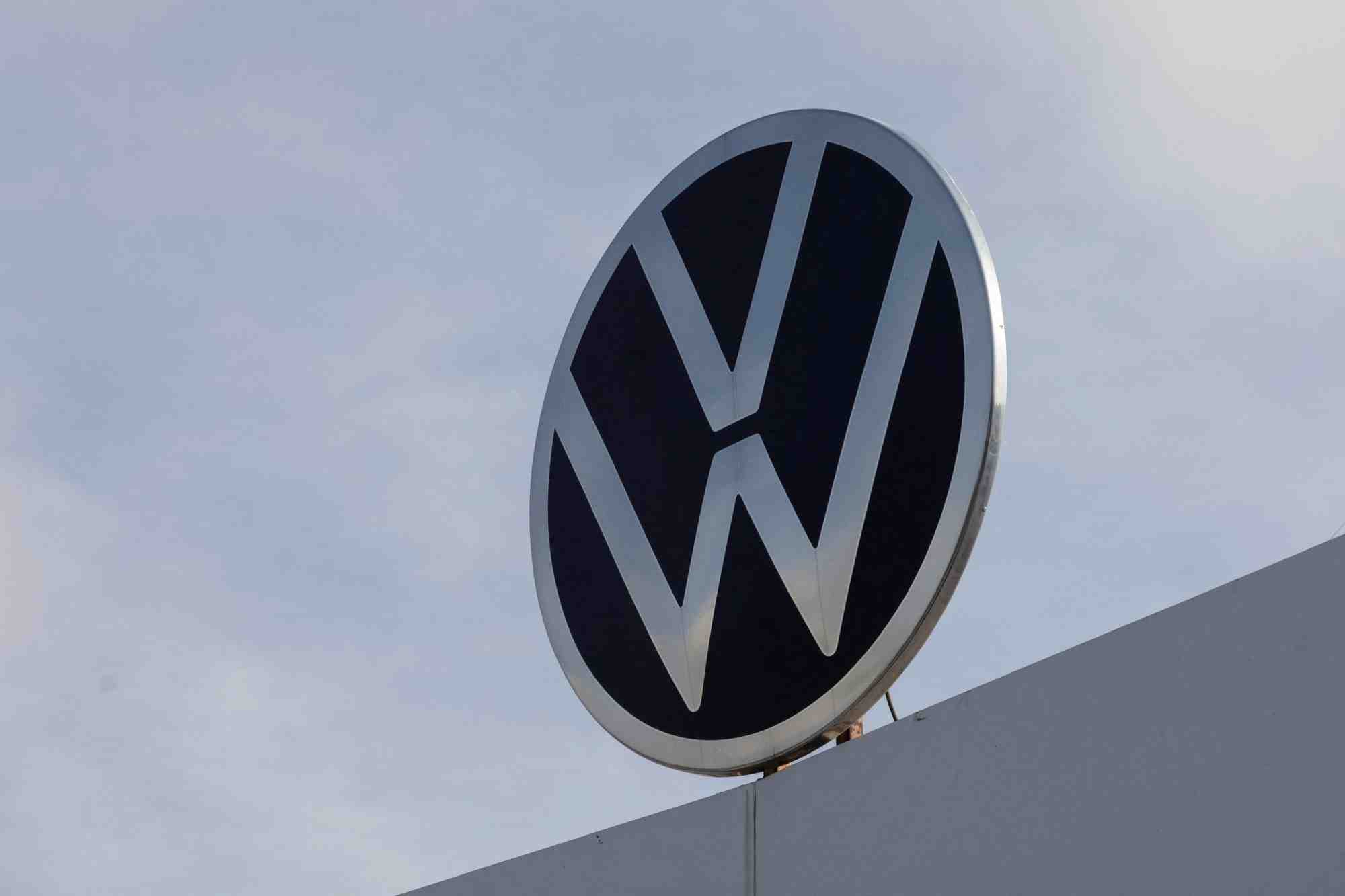 Union at volkswagen in mexico holds new contract vote