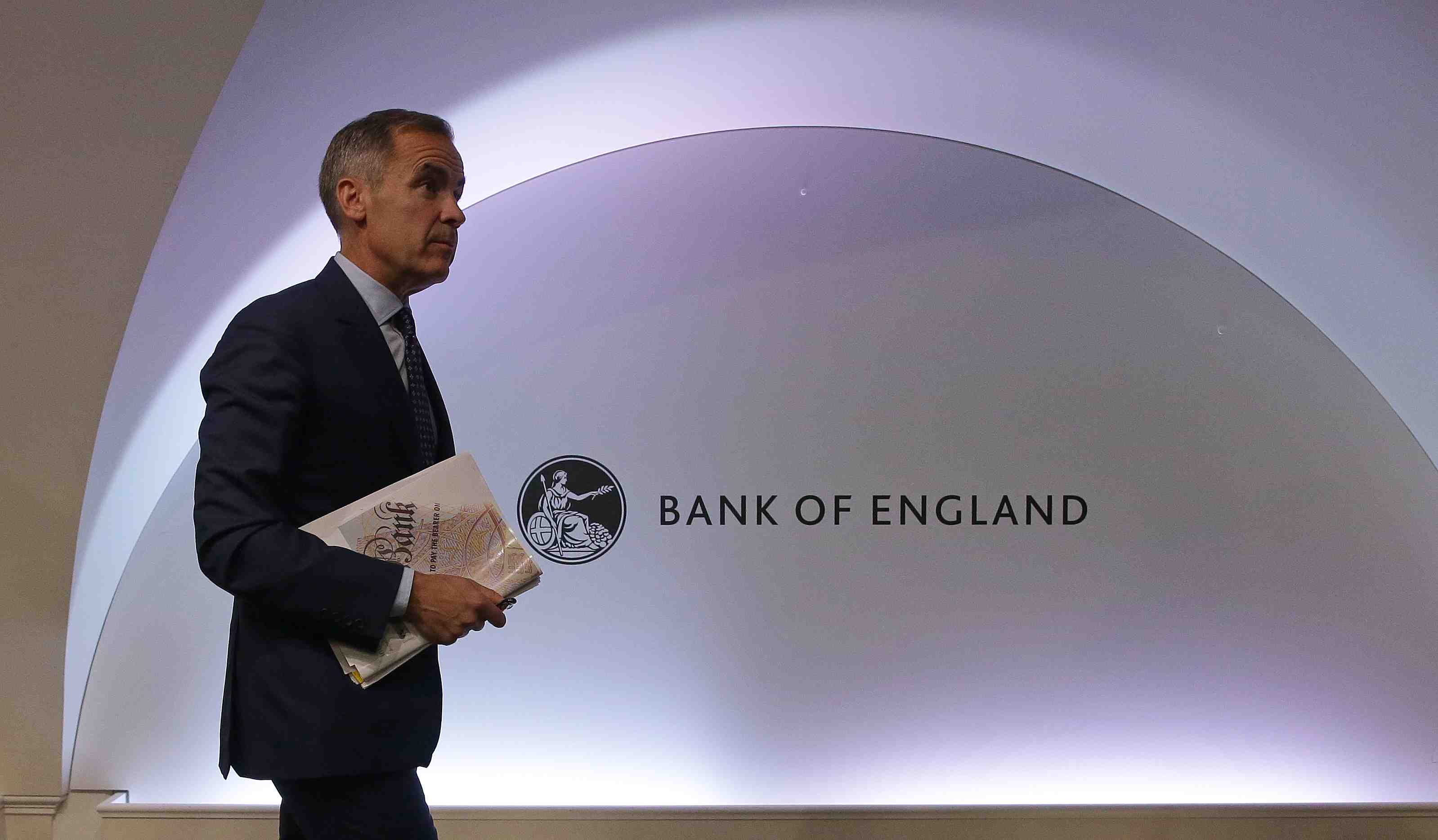 Carney pourrait rester plus longtemps a la tete de la boe