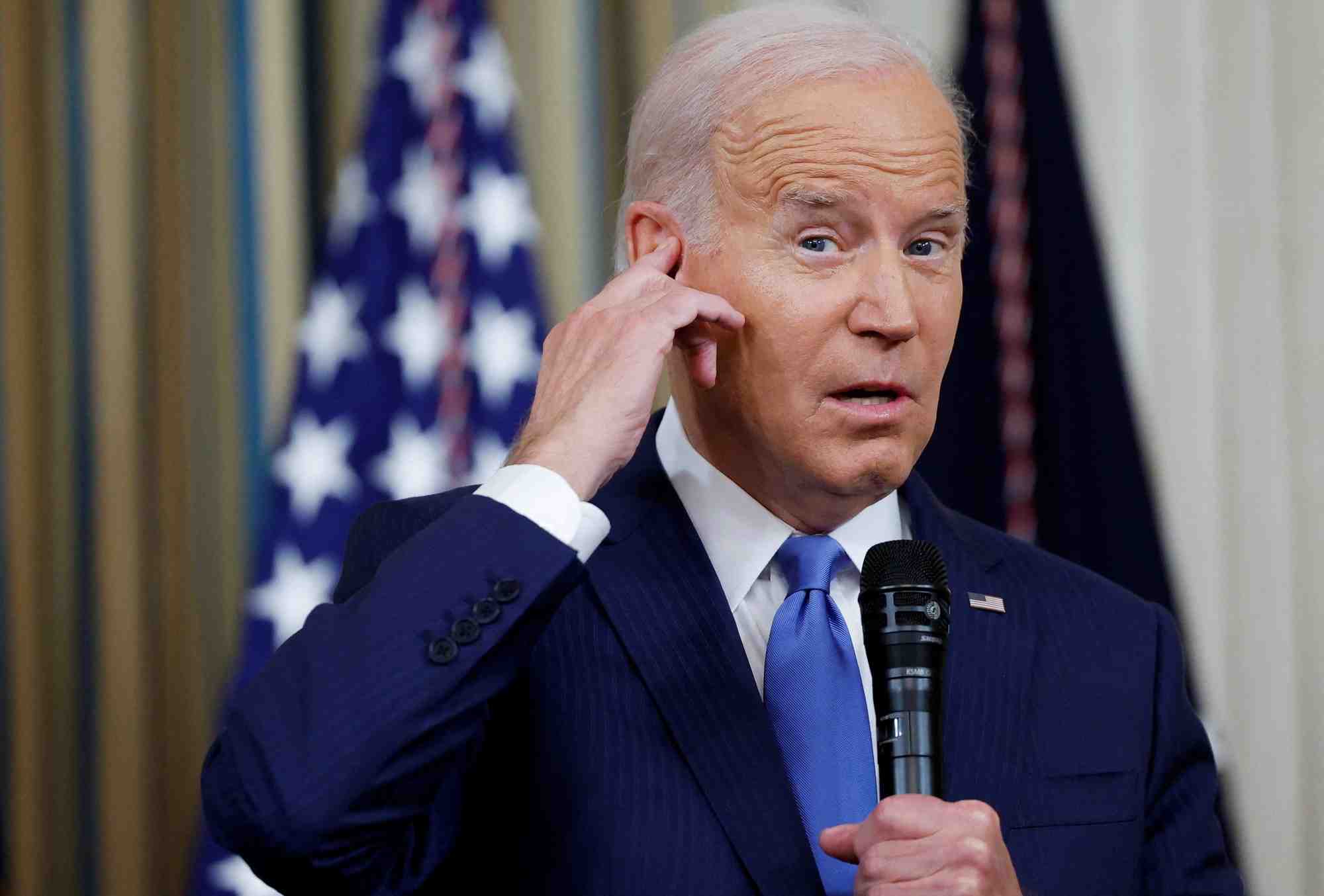 Le president joe biden tient une conference de presse a la maison blanche pour discuter des resultats des elections de mi-mandat de 2022 a washington