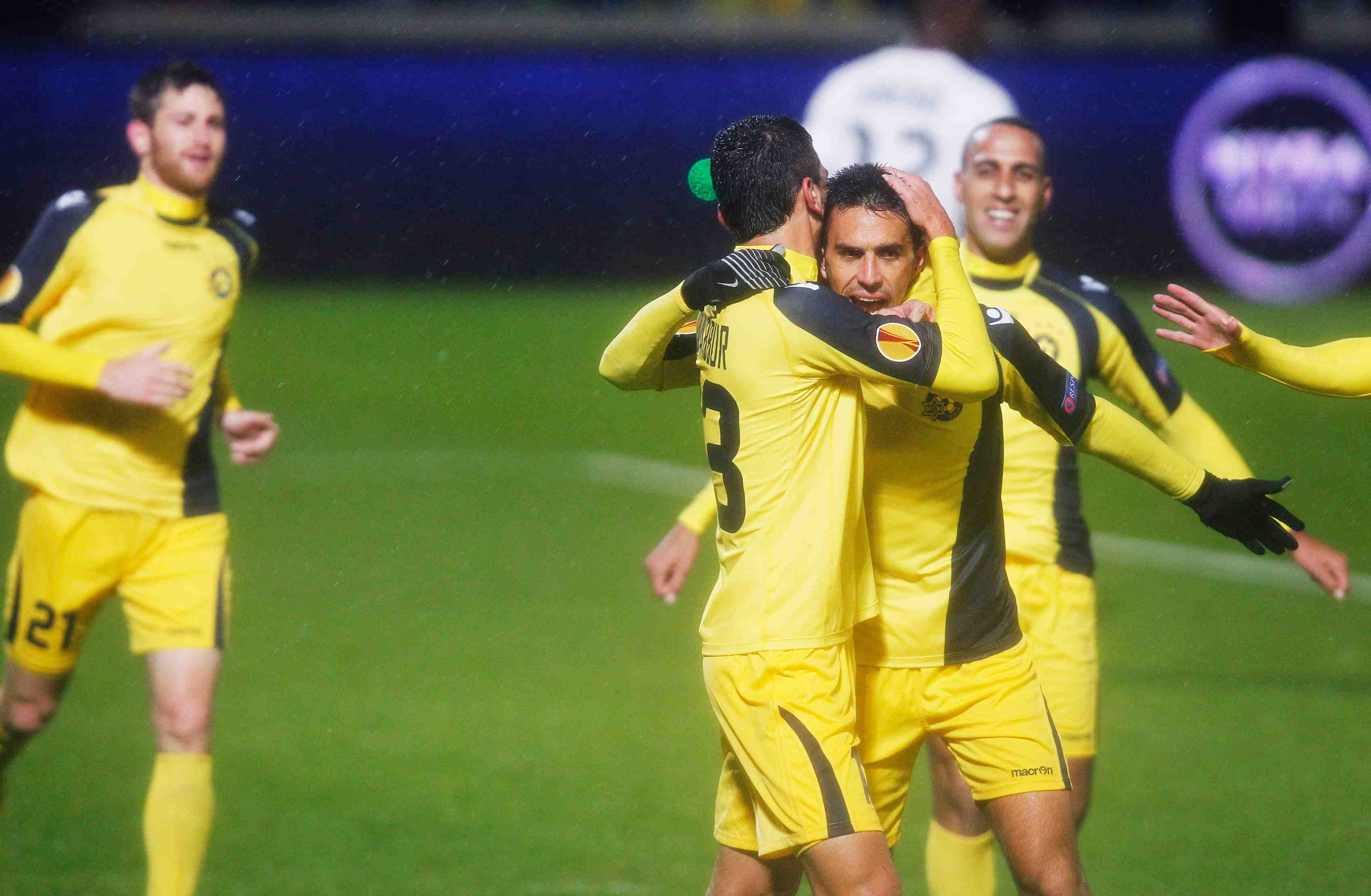 Le maccabi tel aviv renverse hibernians