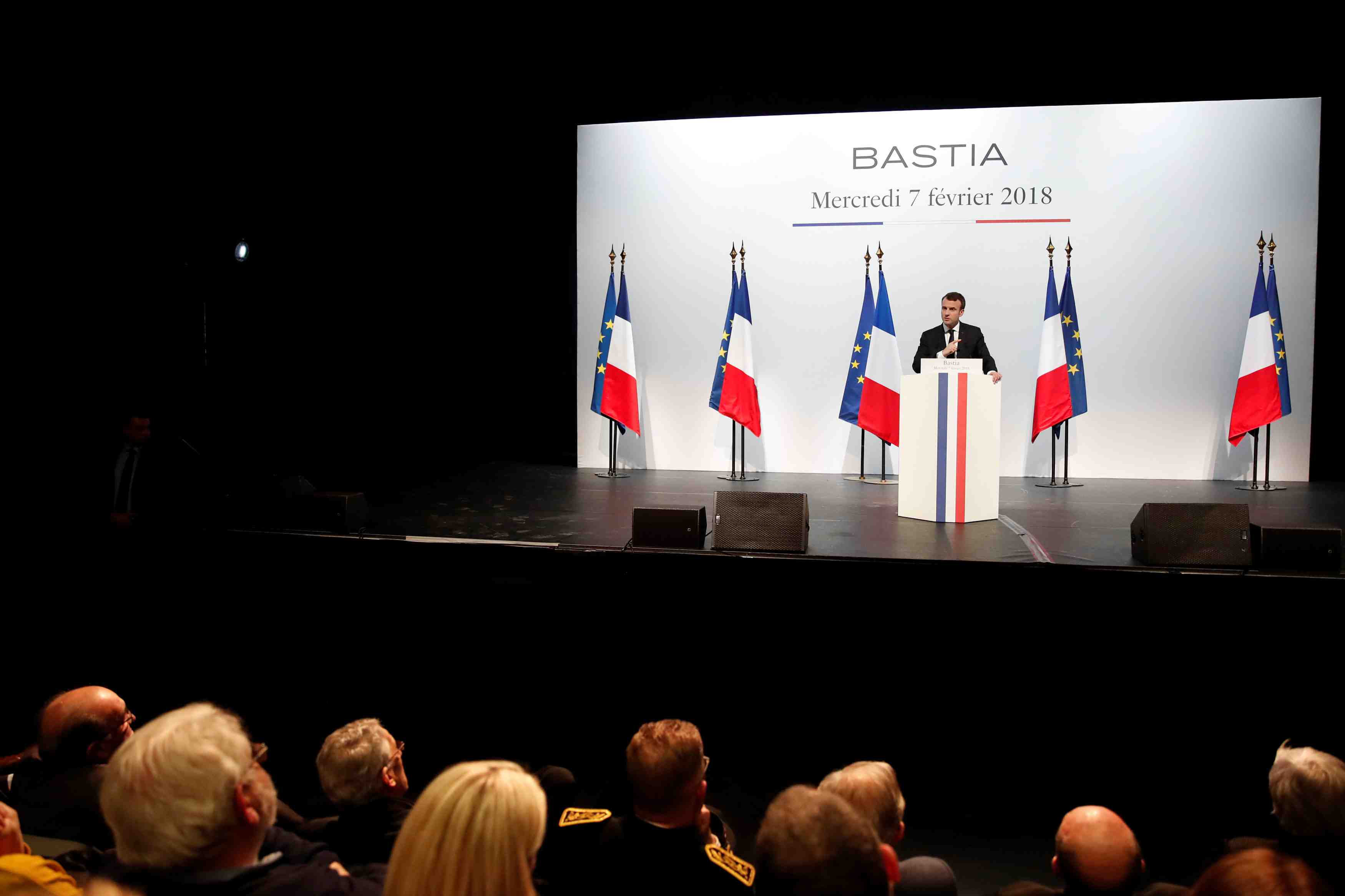Macron ulcere les nationalistes corses mais ouvre un chantier