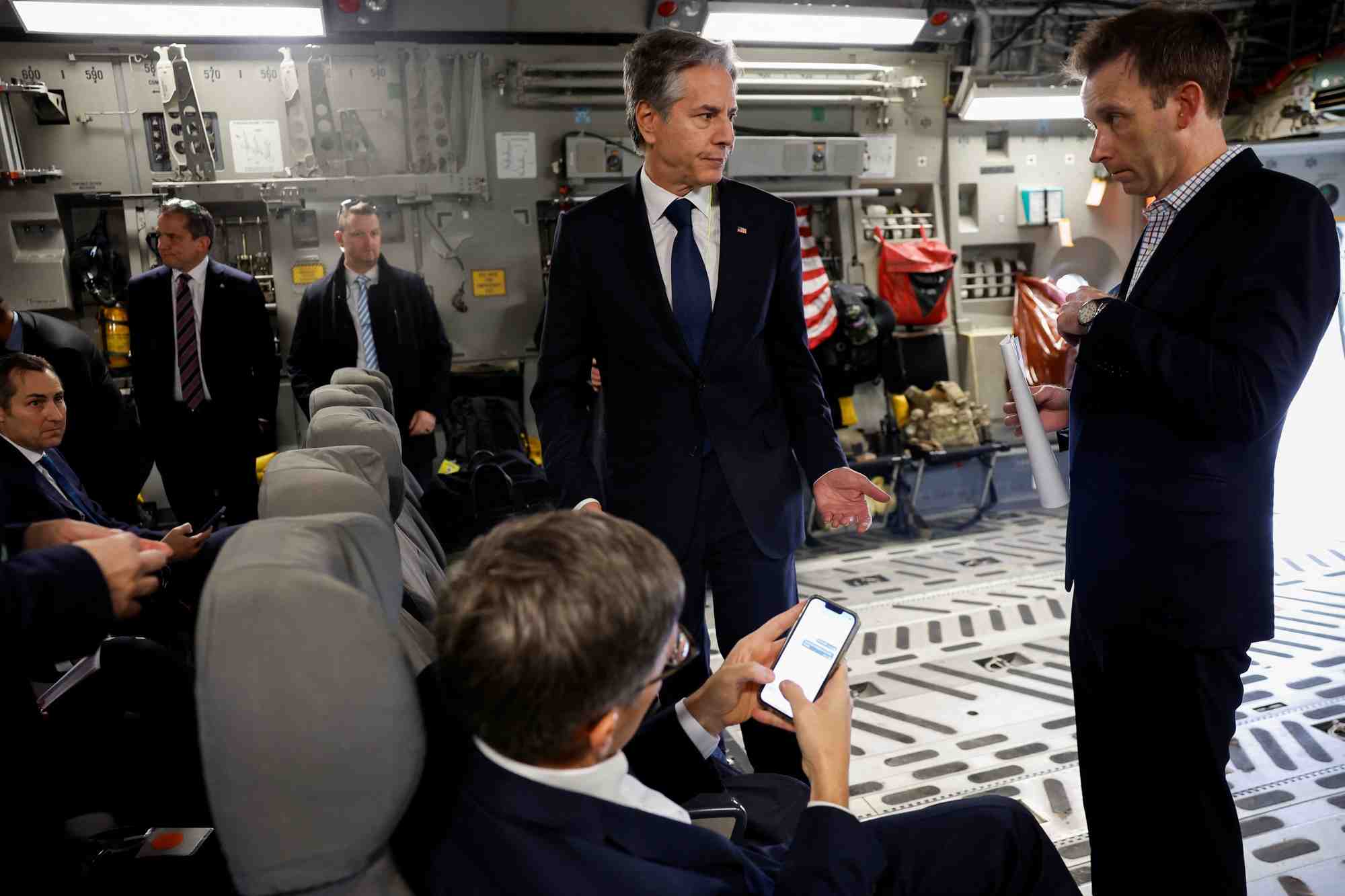 Le secretaire d'etat americain antony blinken quitte tel-aviv