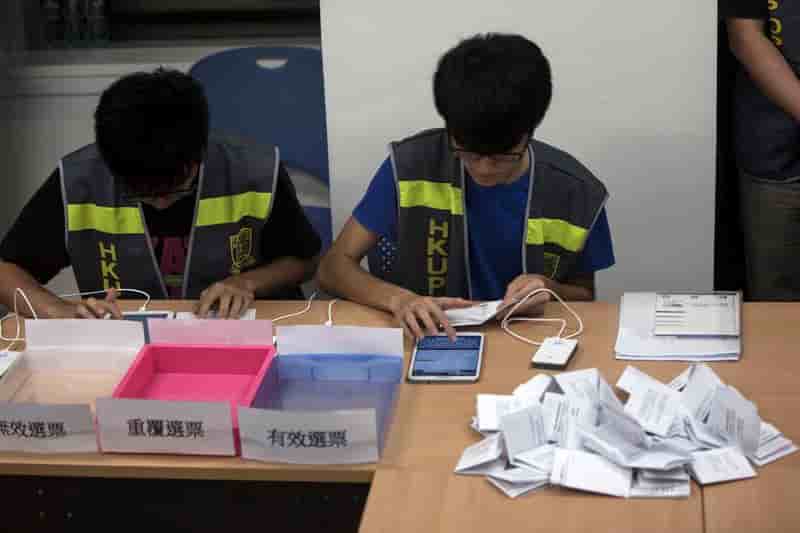 La démocratie plébiscitée à Hong Kong