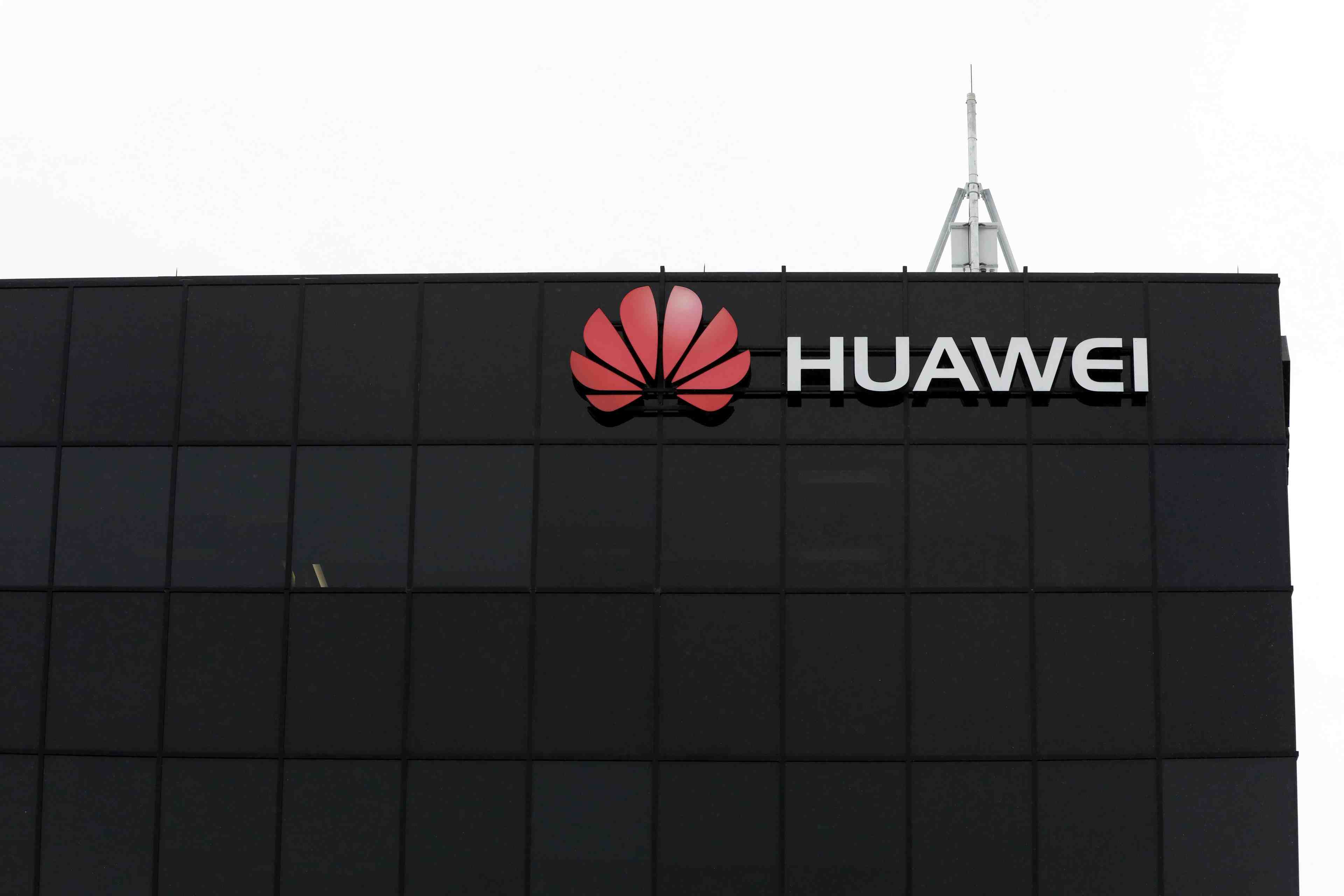Les investissements de huawei bienvenus en france, dit le maire