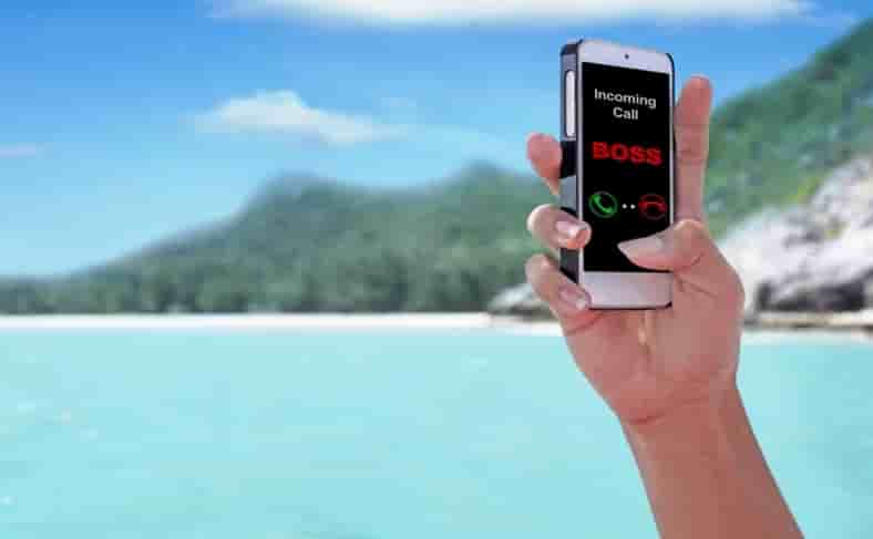 Ne pas répondre à son téléphone en dehors des horaires de travail ne peut pas justifier un licenciement disciplinaire pour faute grave.