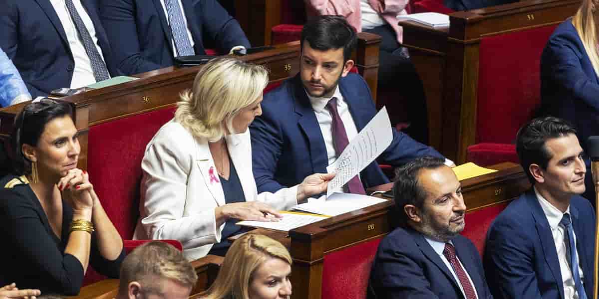 Sur le sujet du budget à l'Assemblée nationale, le RN navigue à vue.