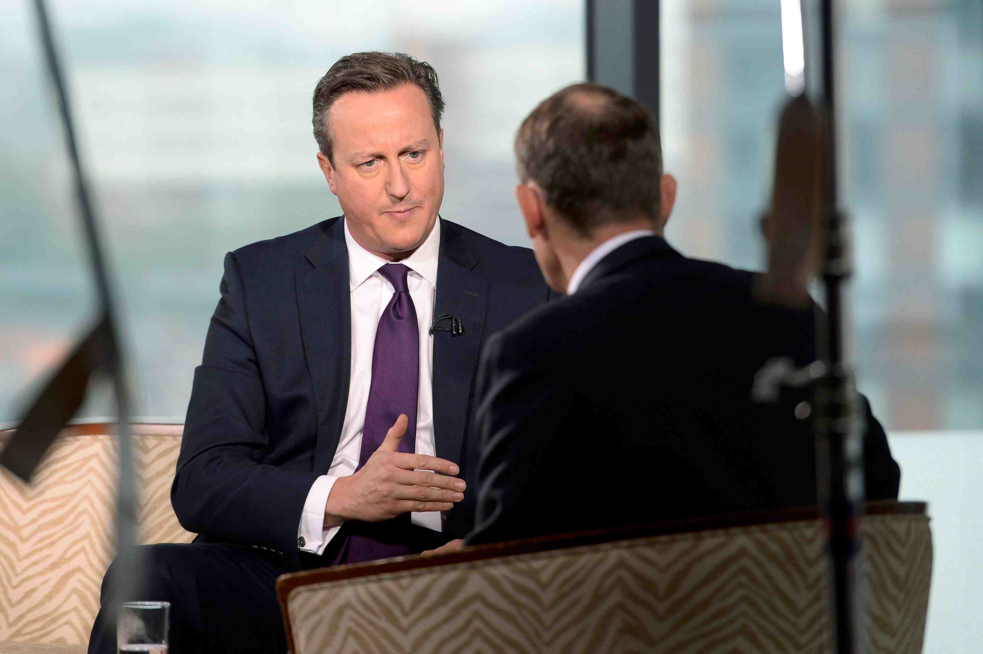 David cameron denonce vivement l'intervention russe en syrie