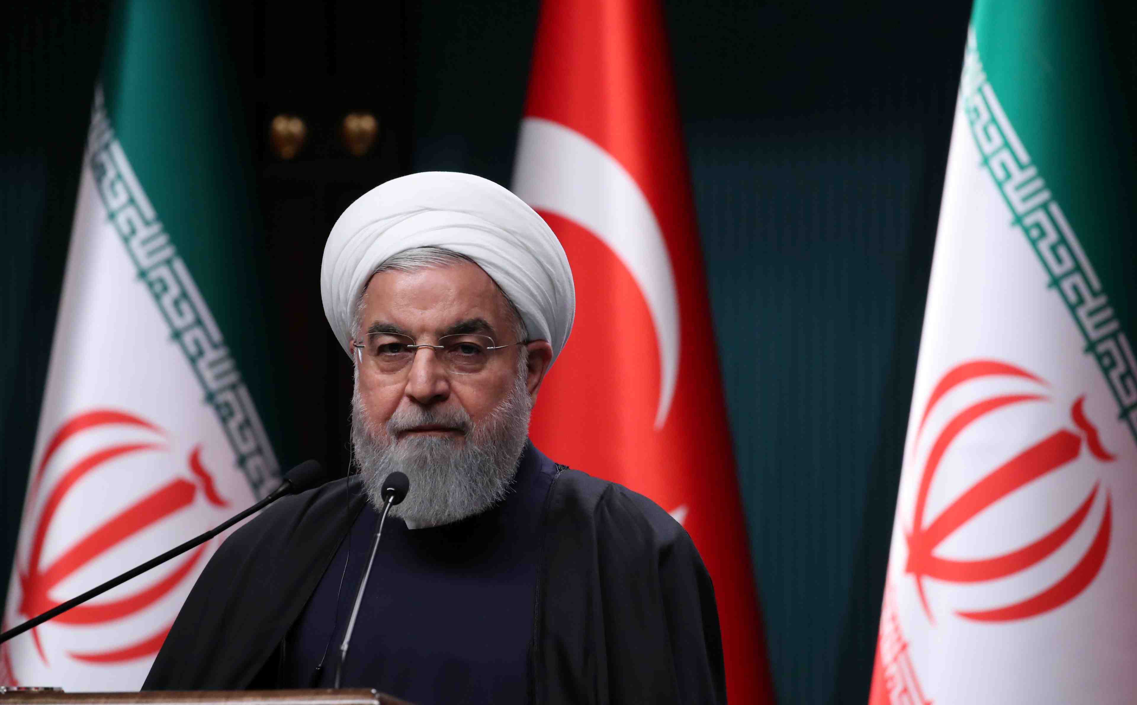 Le president iranien accuse washington et israel apres un attentat