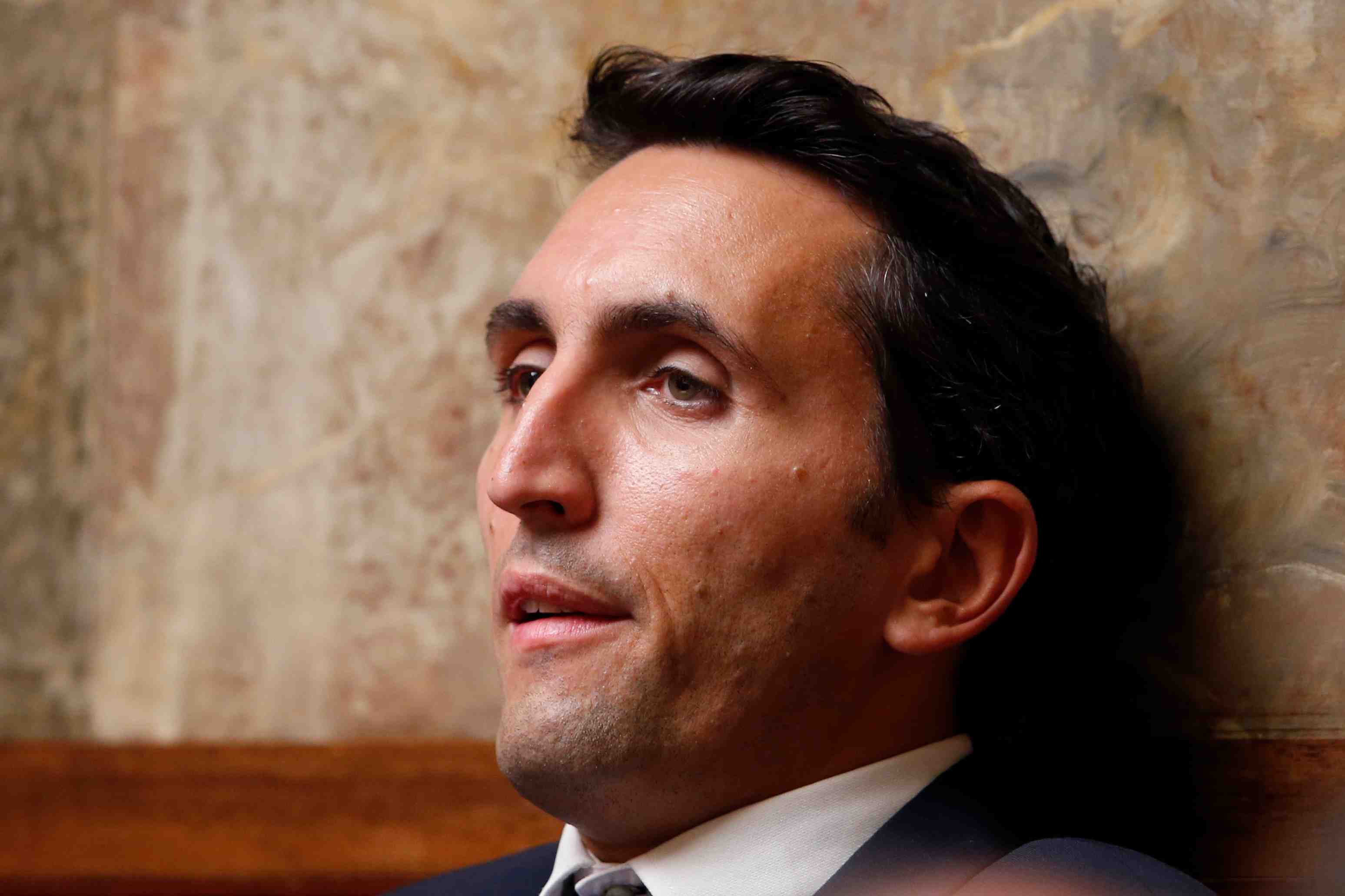 Julien aubert, 3e candidat a la presidence de lr