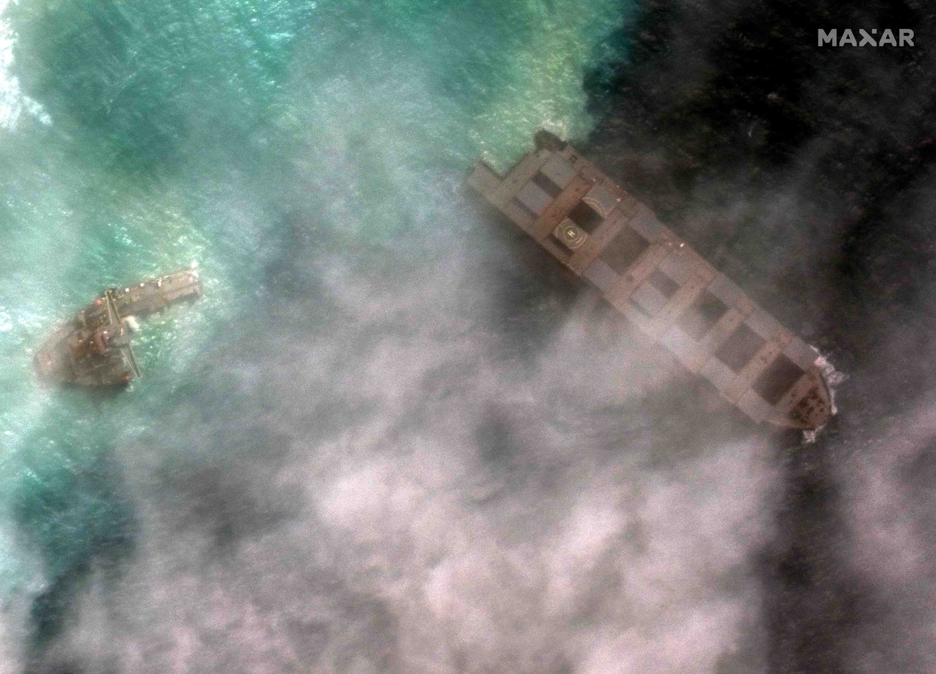 Maree noire a maurice : excuses du proprietaire japonais du bateau